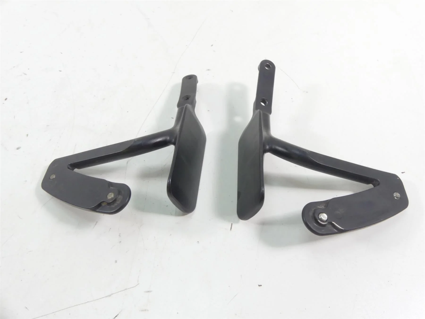2013 Harley Davidson VRSCF Muscle Front Fender Brackets Holder - Bent 59024-09 - Image 5