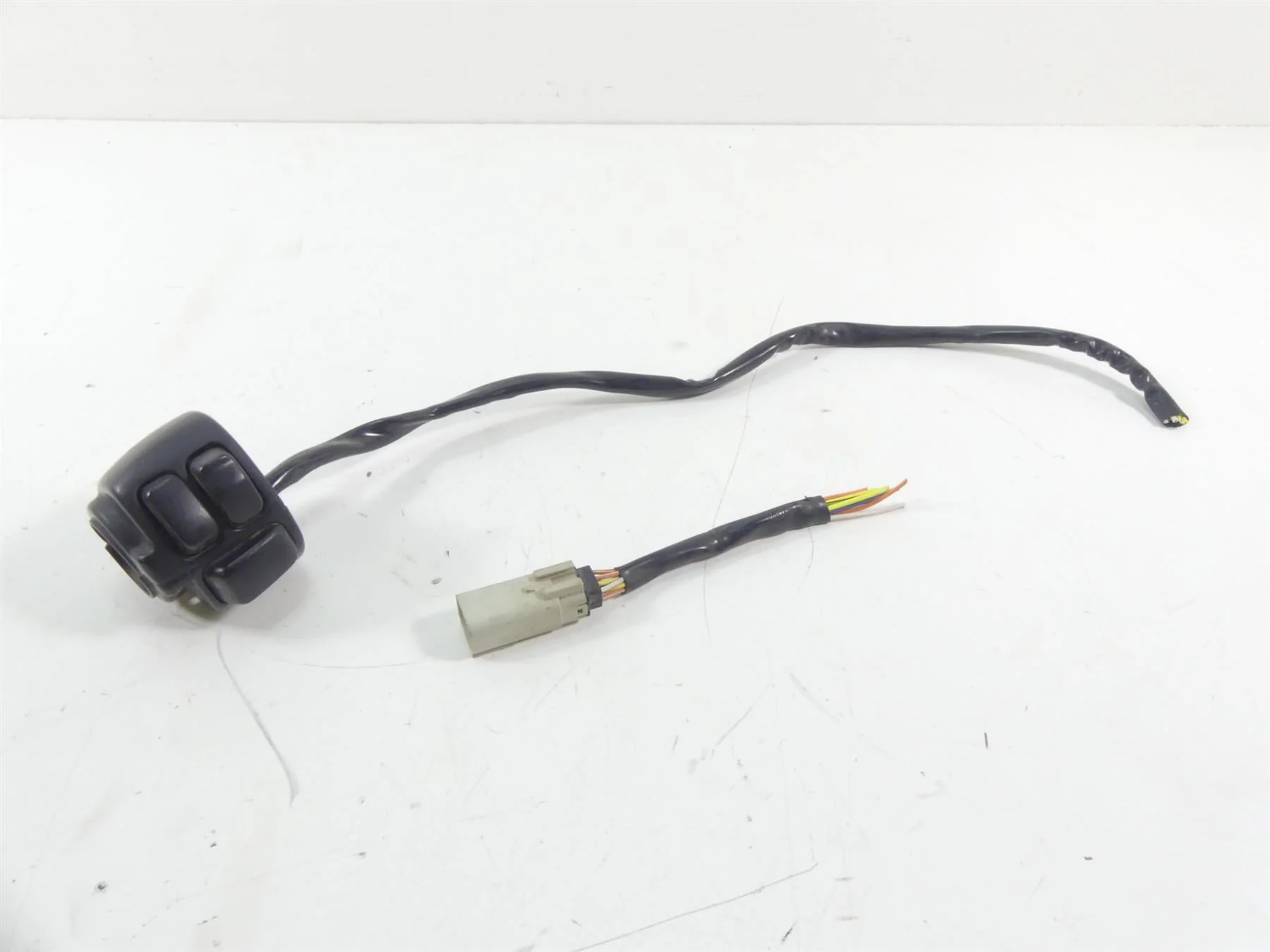 2013 Harley Davidson VRSCF Muscle Left Hand Light Control Switch 71682-06A