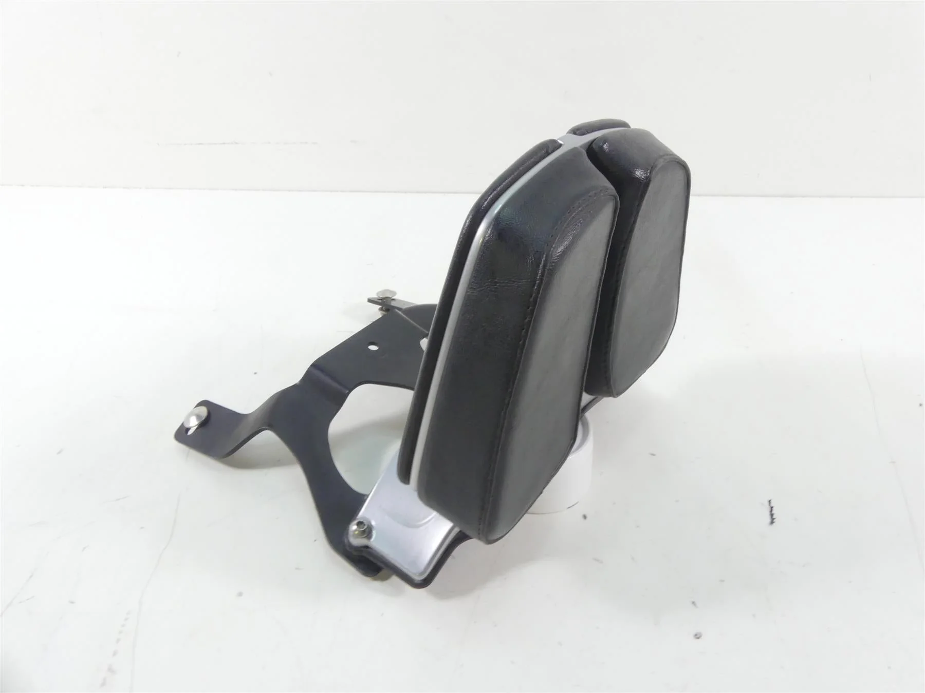 2013 Harley Davidson VRSCF Muscle Oem Backrest Back Rest Sissy Bar 51600-09 - Image 4