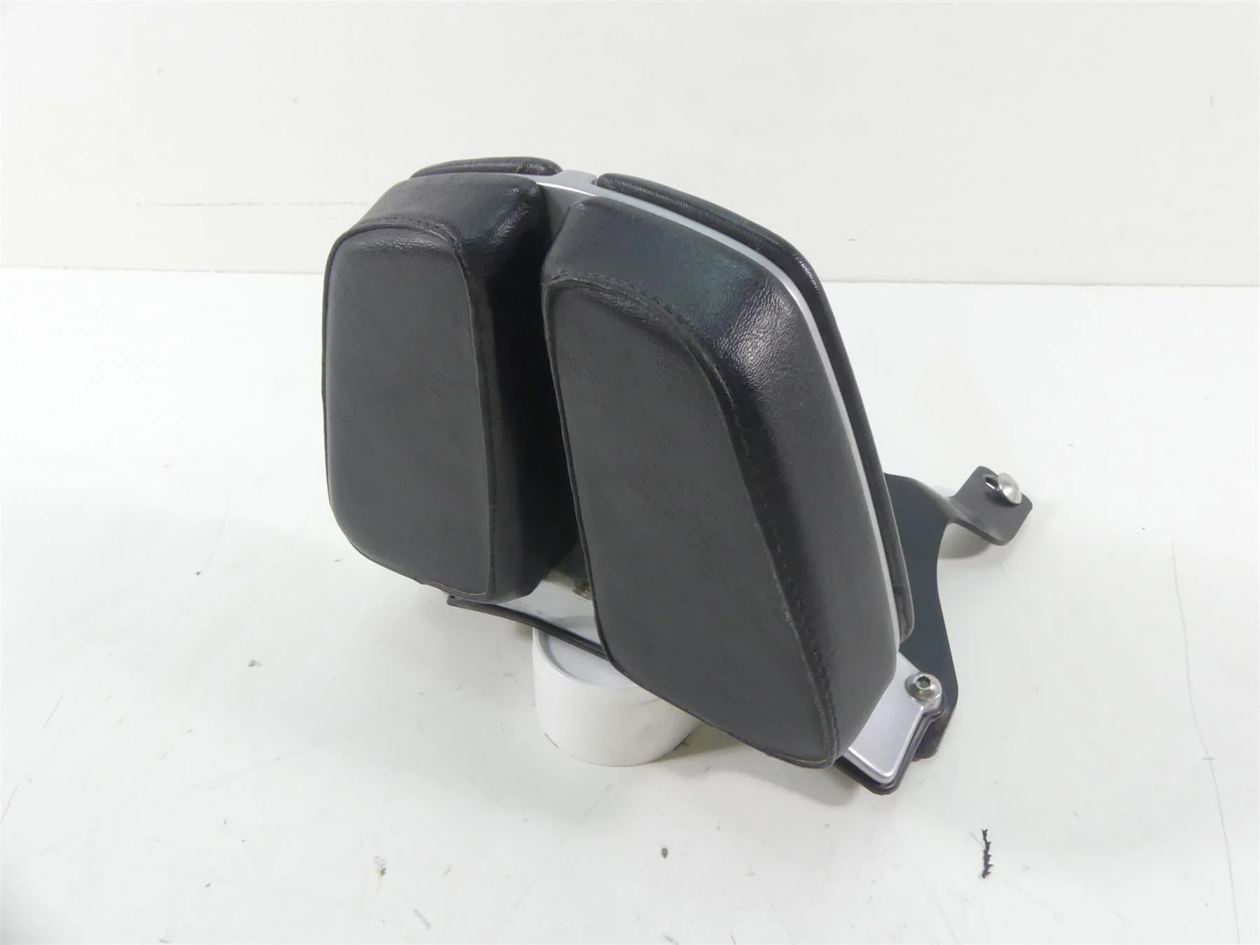 2013 Harley Davidson VRSCF Muscle Oem Backrest Back Rest Sissy Bar 51600-09 - Image 5