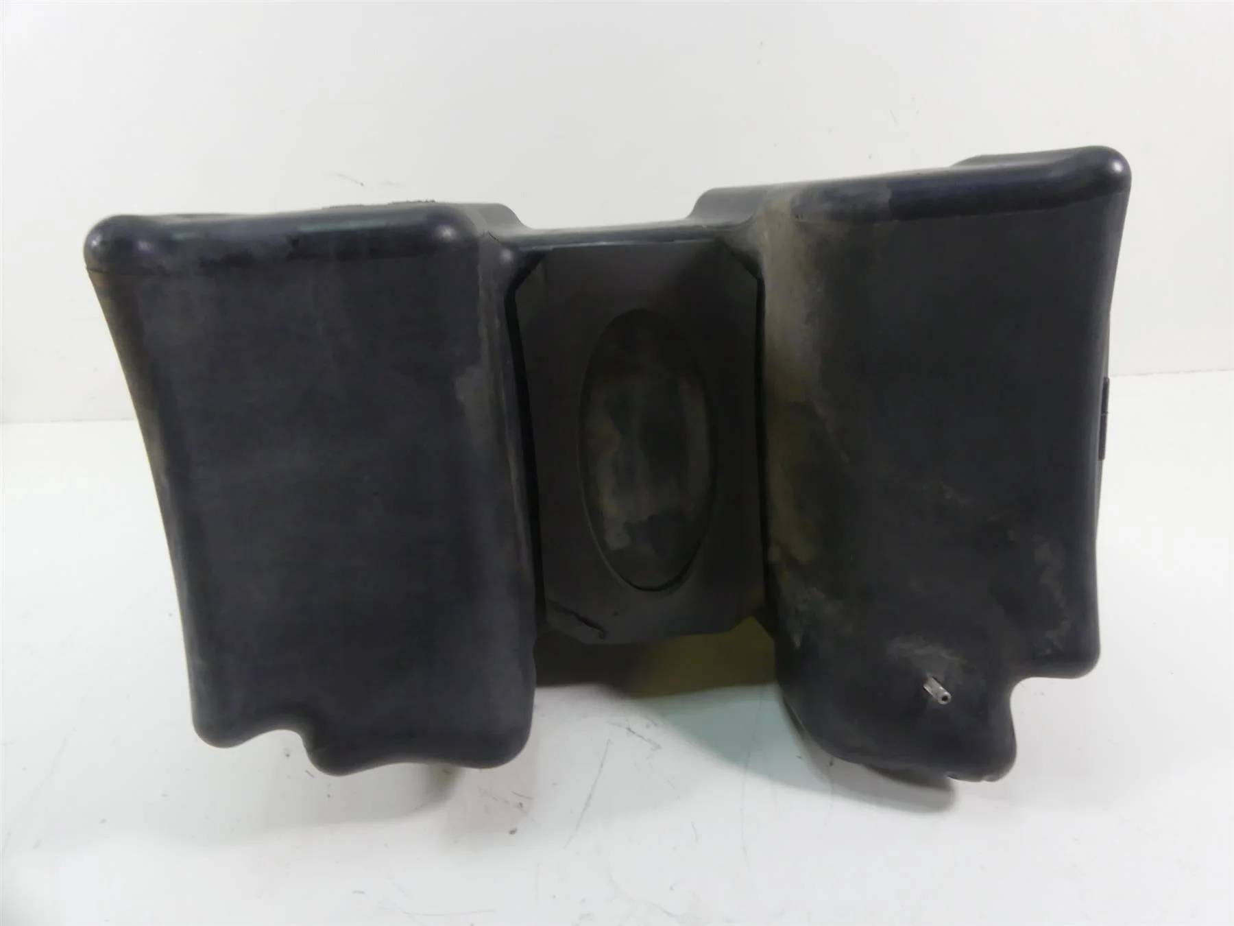 2013 Harley Davidson VRSCF Muscle Plastic Fuel Gas Petrol Tank 61323-07A - Image 5