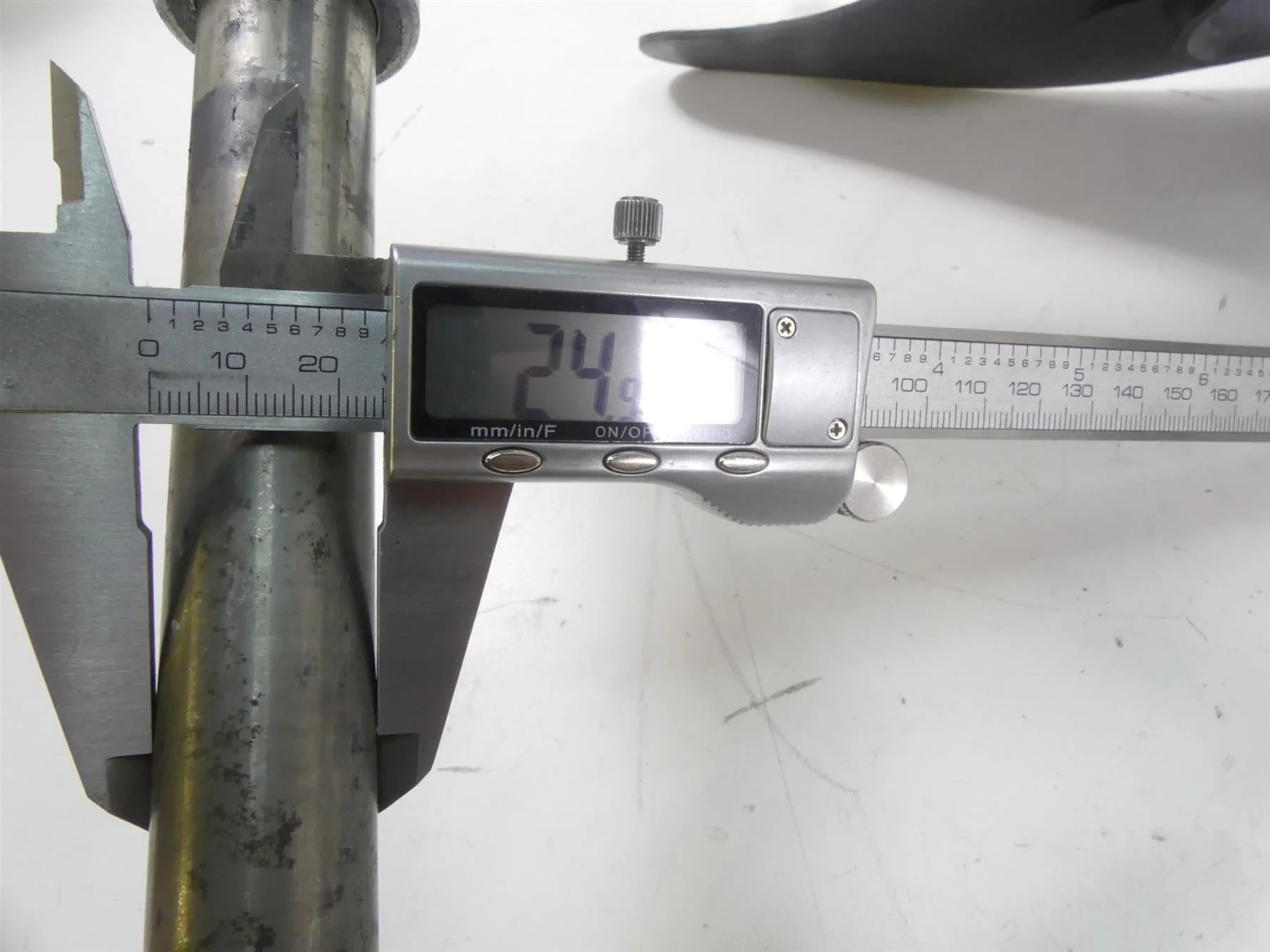 2013 Harley Davidson VRSCF Muscle Rear Swing Arm Swingarm & Guards 48606-07A - Image 12