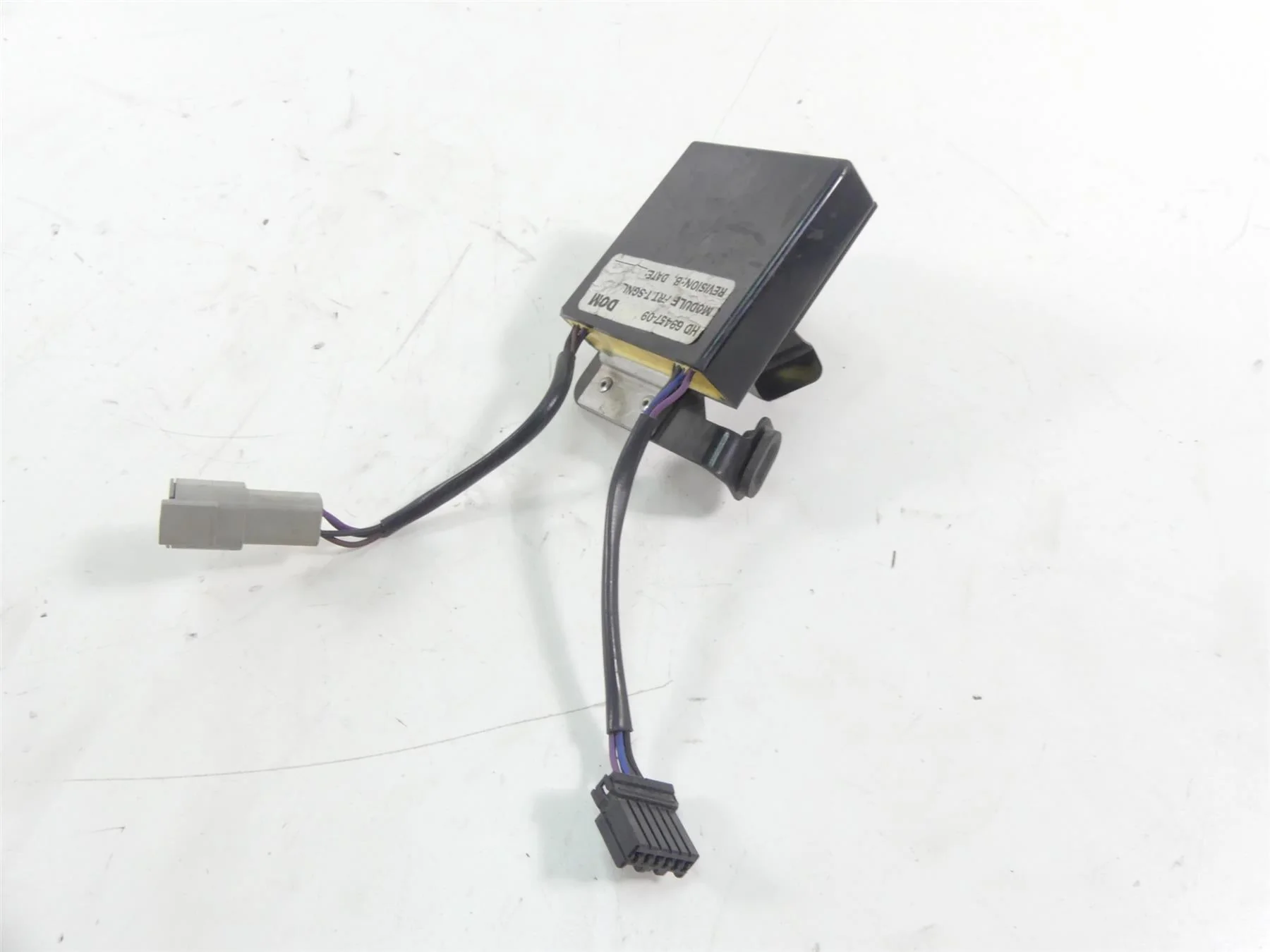 2013 Harley Davidson VRSCF Muscle Turn Signal Flasher Module 69457-09 - Image 3
