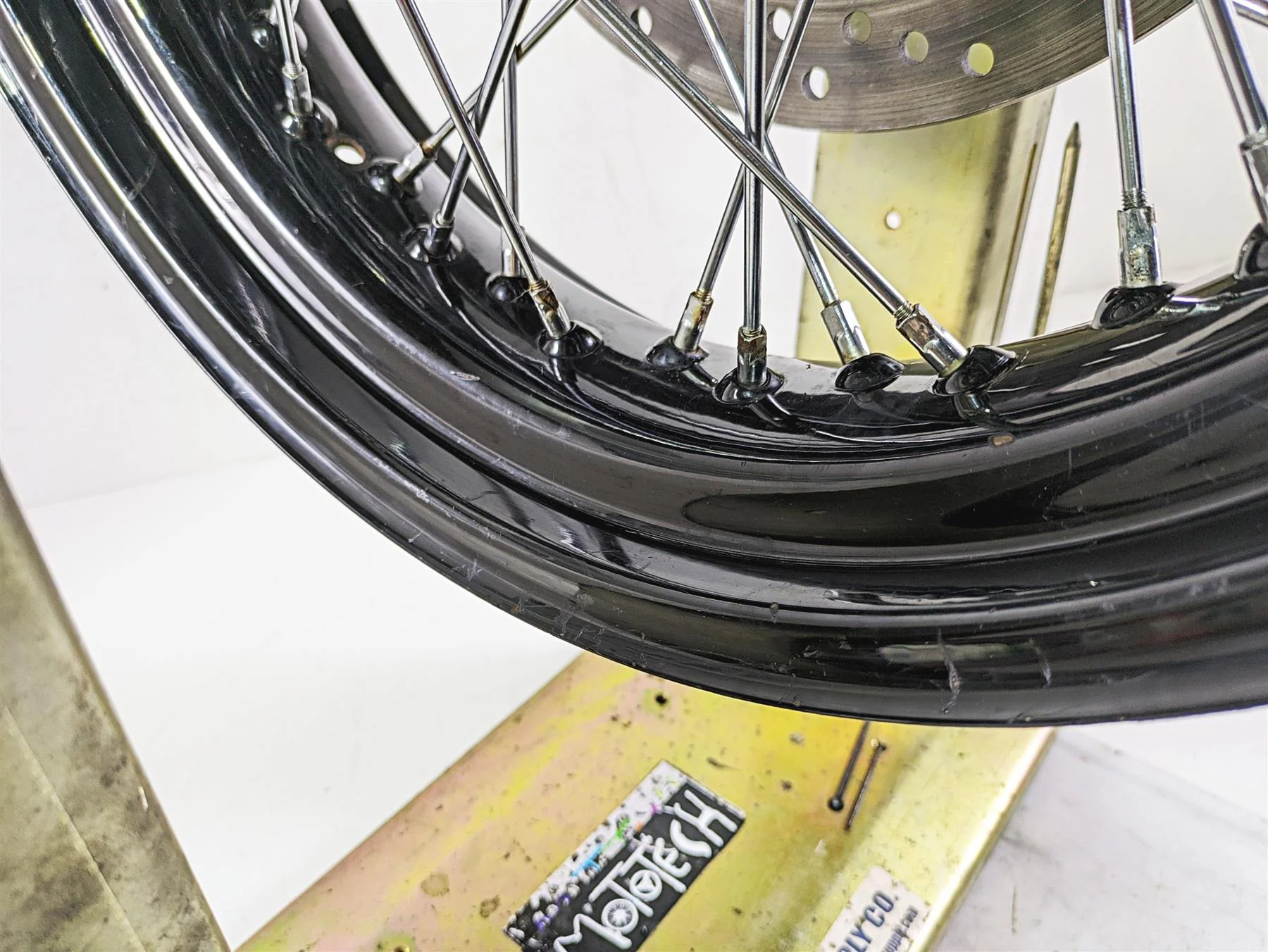 2013 Harley FXDWG Dyna Wide Glide 17x4.5 Rear Wheel Spoke Rim - Read 41430-09A - Image 8