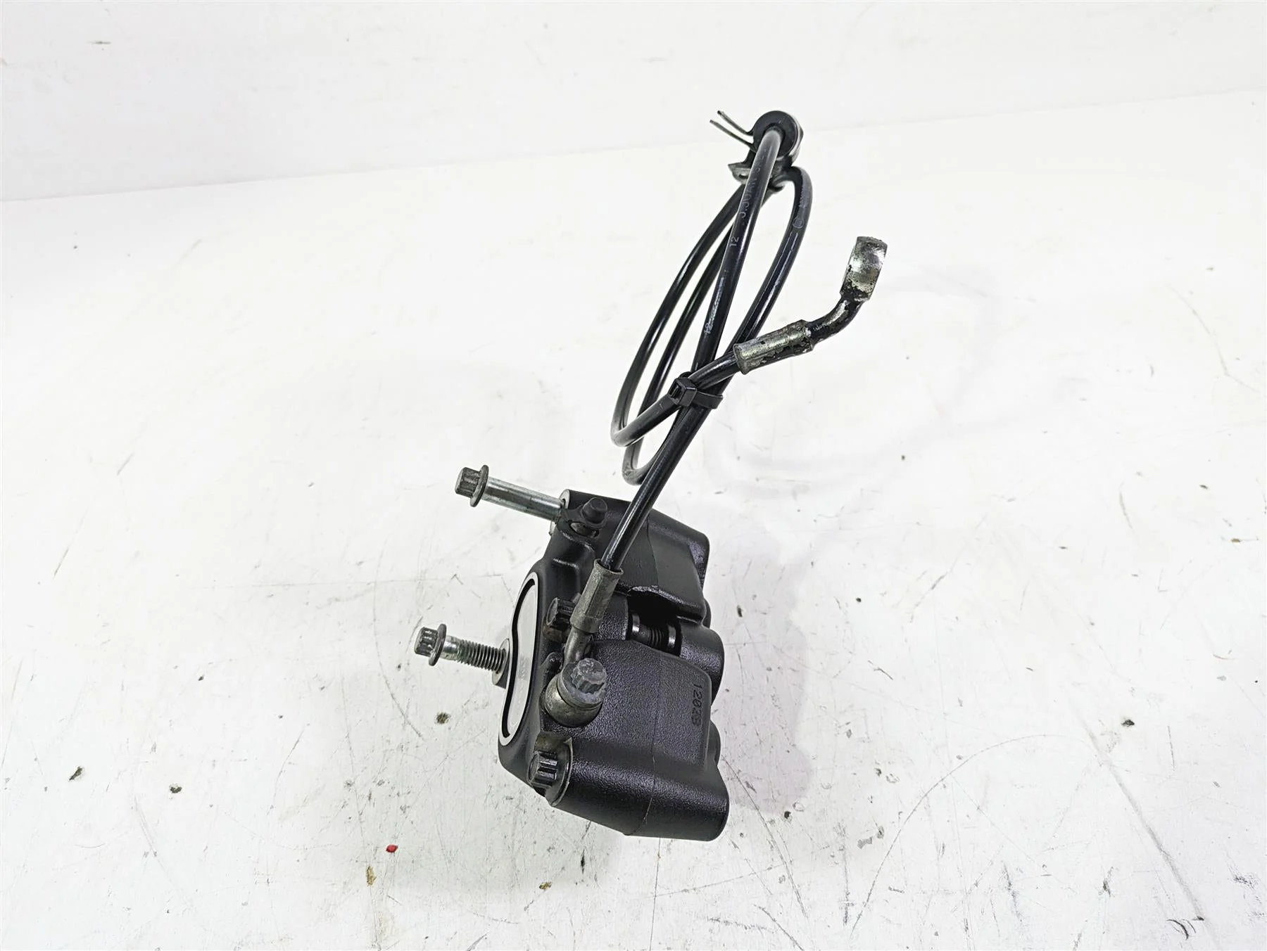 2013 Harley FXDWG Dyna Wide Glide Front Brake Caliper + Line - Read 41300001 - Image 2