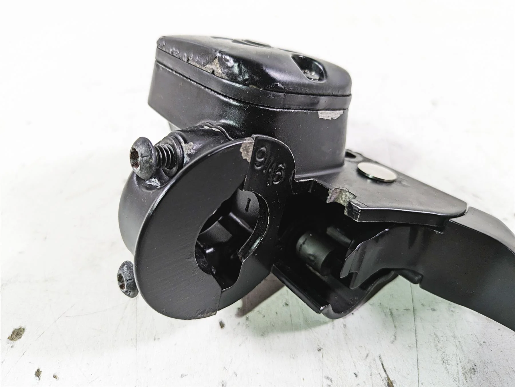 2013 Harley FXDWG Dyna Wide Glide Front Brake Master Cylinder 9/16" 45029-11D - Image 6