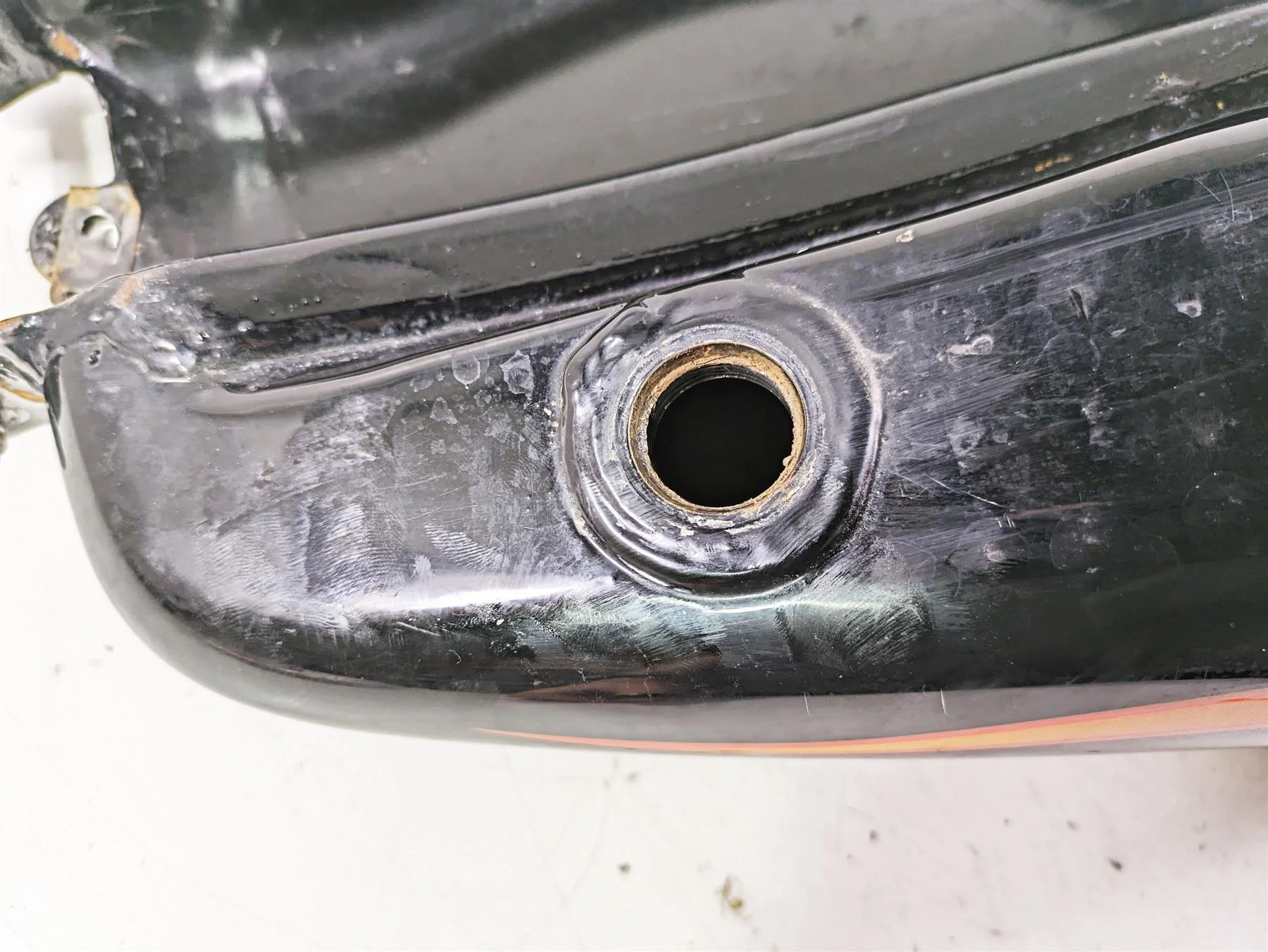 2013 Harley FXDWG Dyna Wide Glide Fuel Gas Petrol Tank Flames 61000707 - Image 11