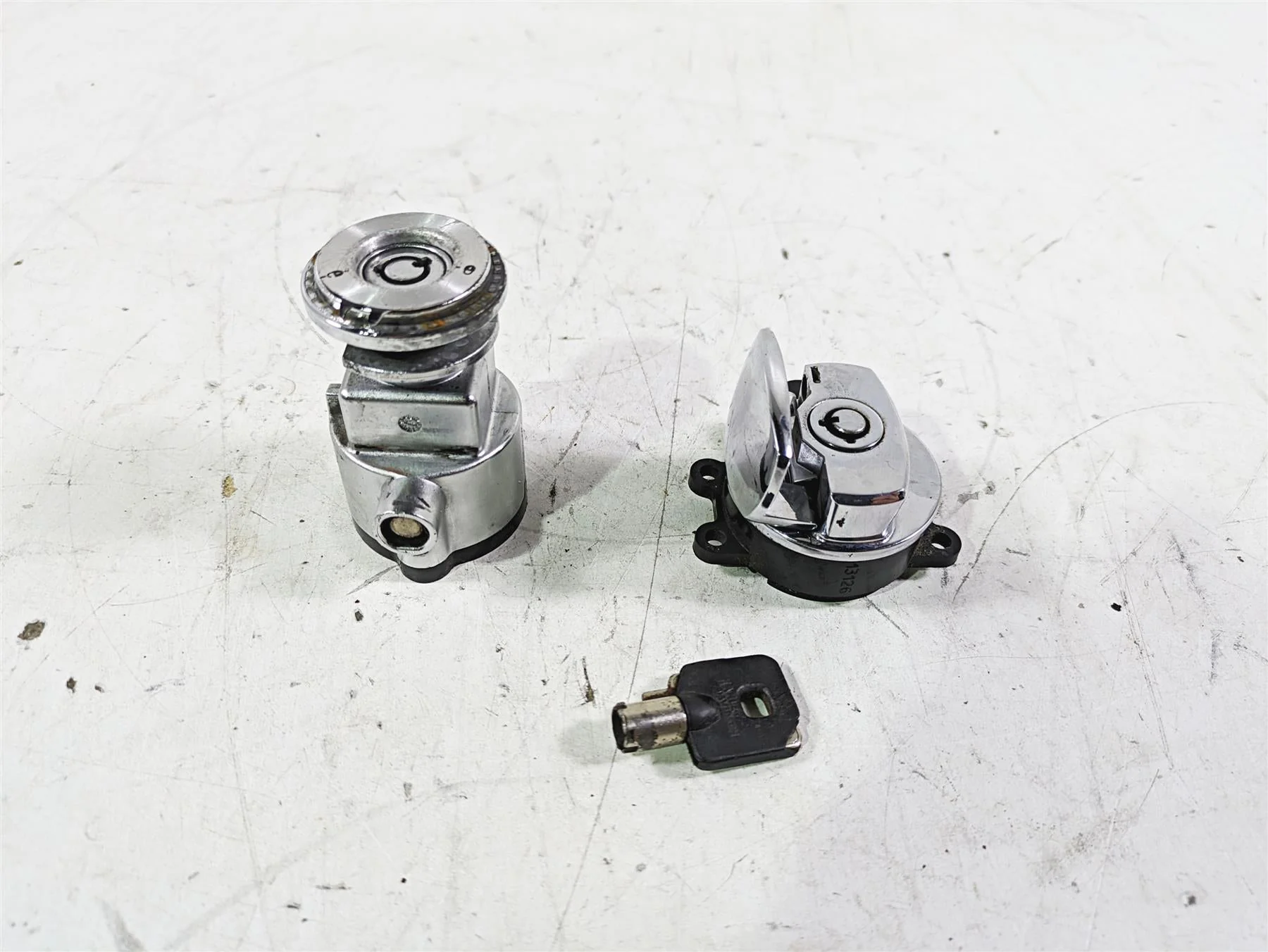 2013 Harley FXDWG Dyna Wide Glide Ignition Switch + Steering Lock Read 71475-06B - Image 4