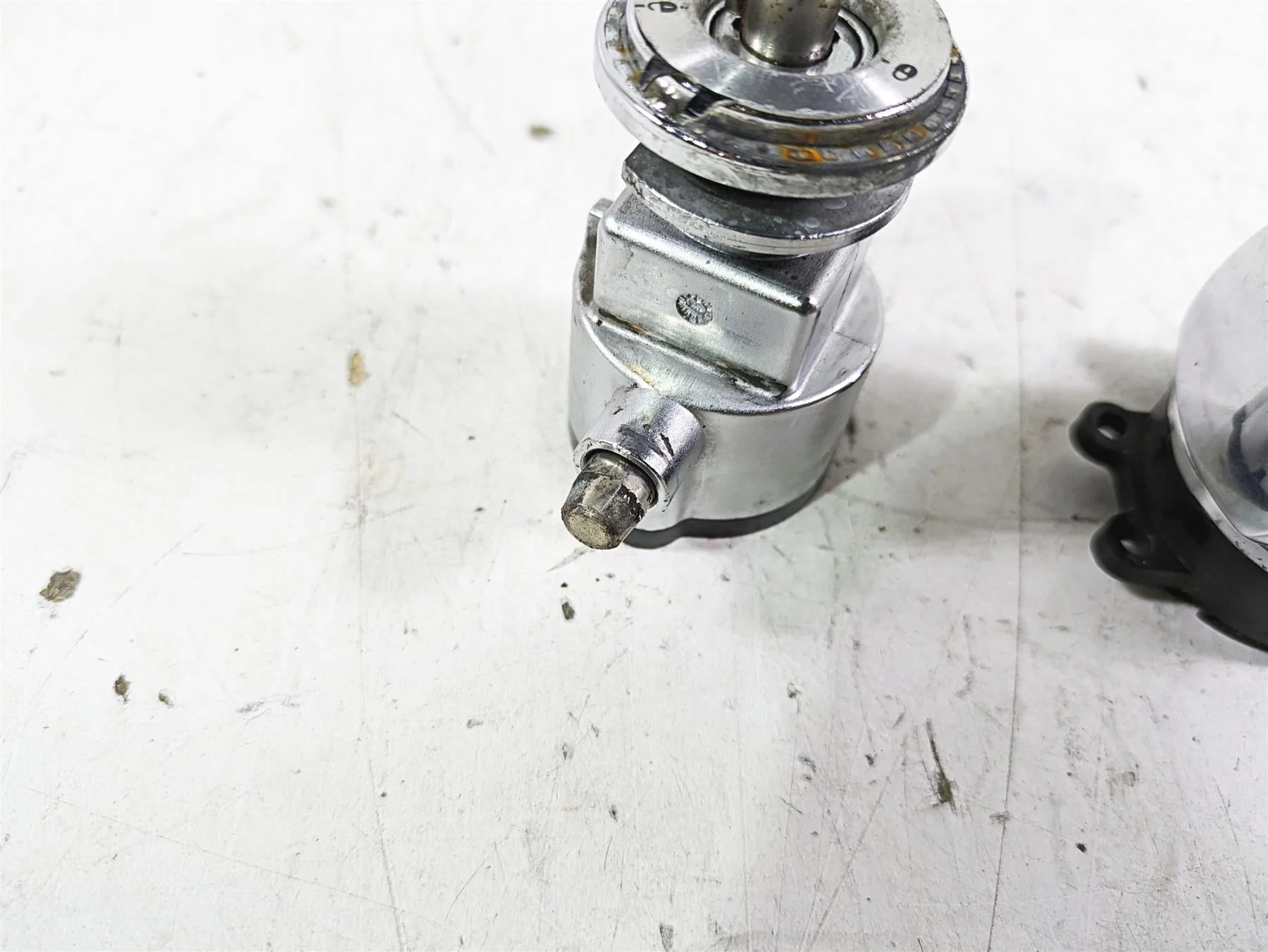 2013 Harley FXDWG Dyna Wide Glide Ignition Switch + Steering Lock Read 71475-06B - Image 5
