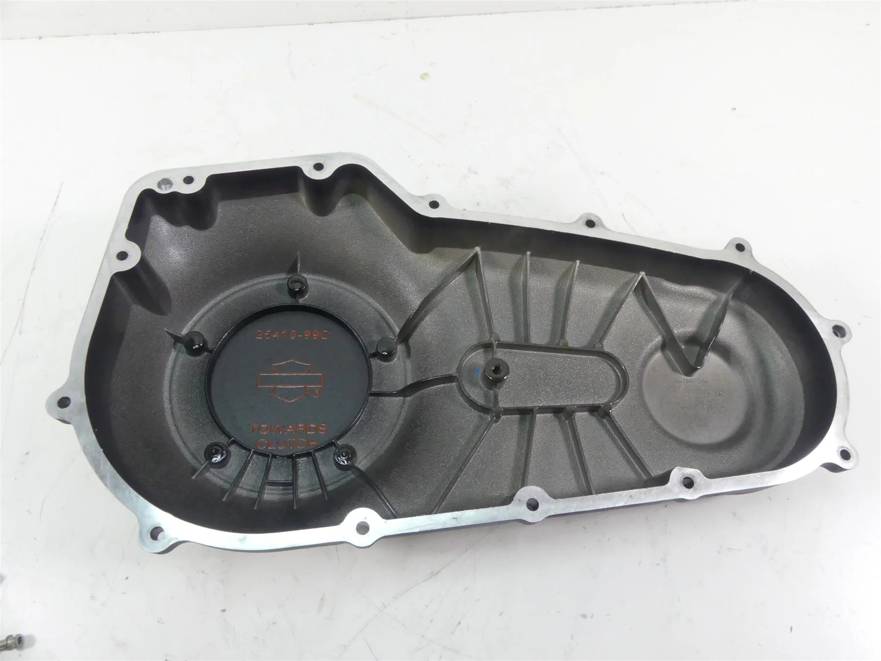 2013 Harley FXDWG Dyna Wide Glide Outer Primary Drive Cover Fw Ctr 60784-06 - Image 3
