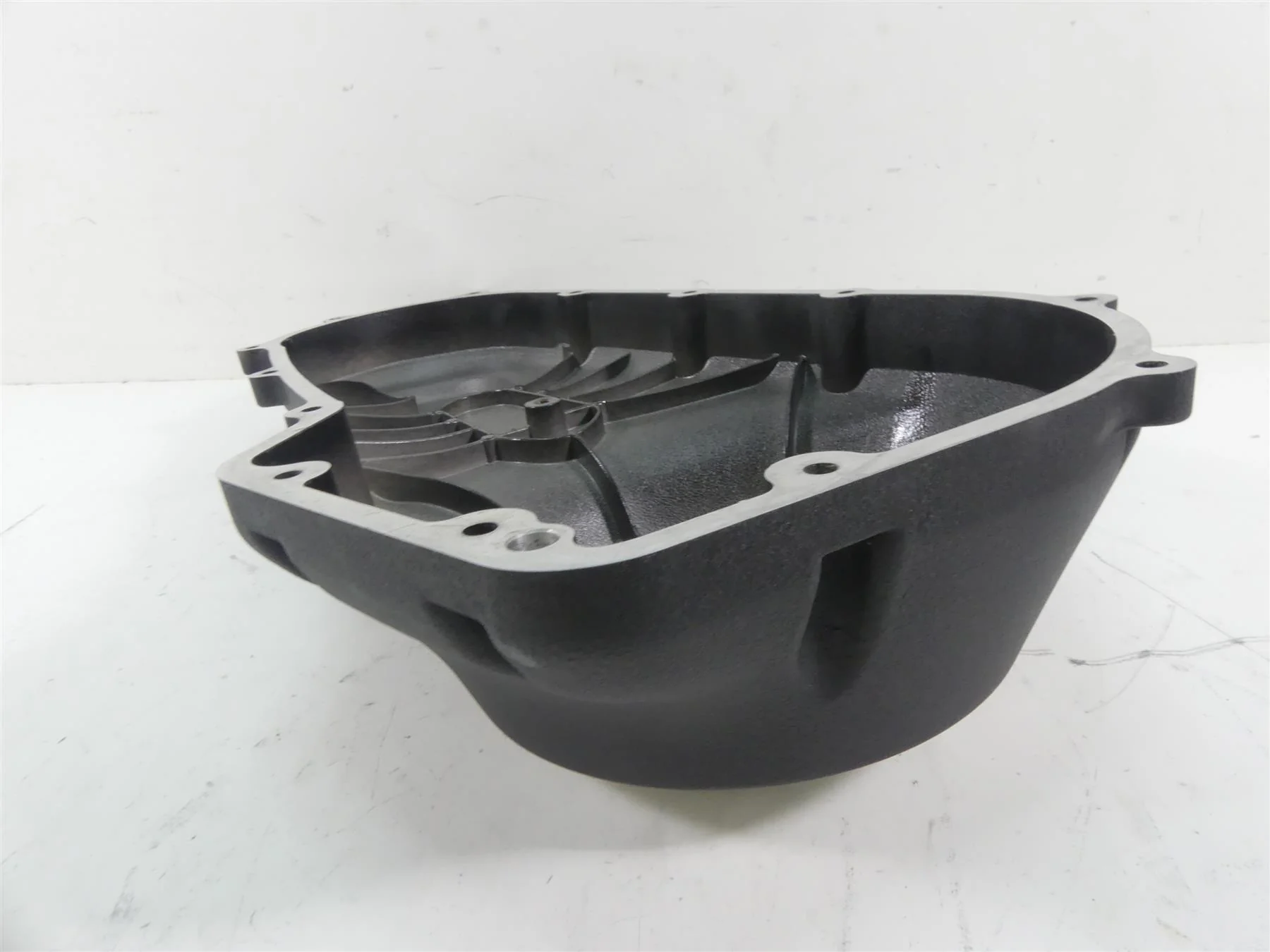 2013 Harley FXDWG Dyna Wide Glide Outer Primary Drive Cover Fw Ctr 60784-06 - Image 5