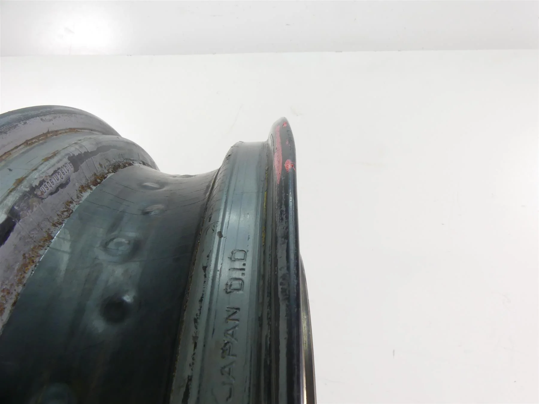 2013 Harley FXDWG Dyna Wide Glide Rear 17x4.5 Rear Wheel Rim -Read 41430-09A - Image 5