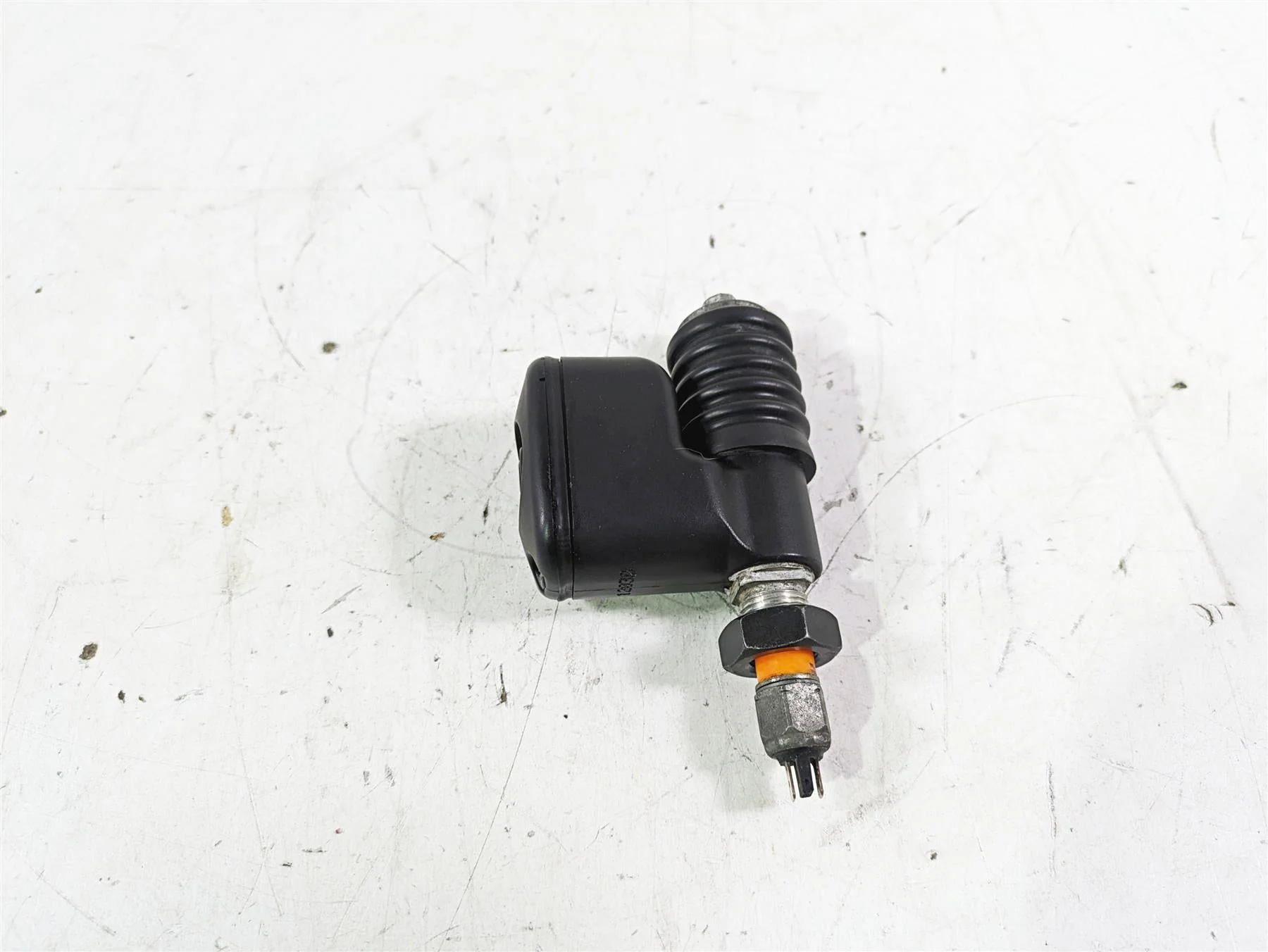 2013 Harley FXDWG Dyna Wide Glide Rear Brake Master Cylinder 42474-06C - Image 2