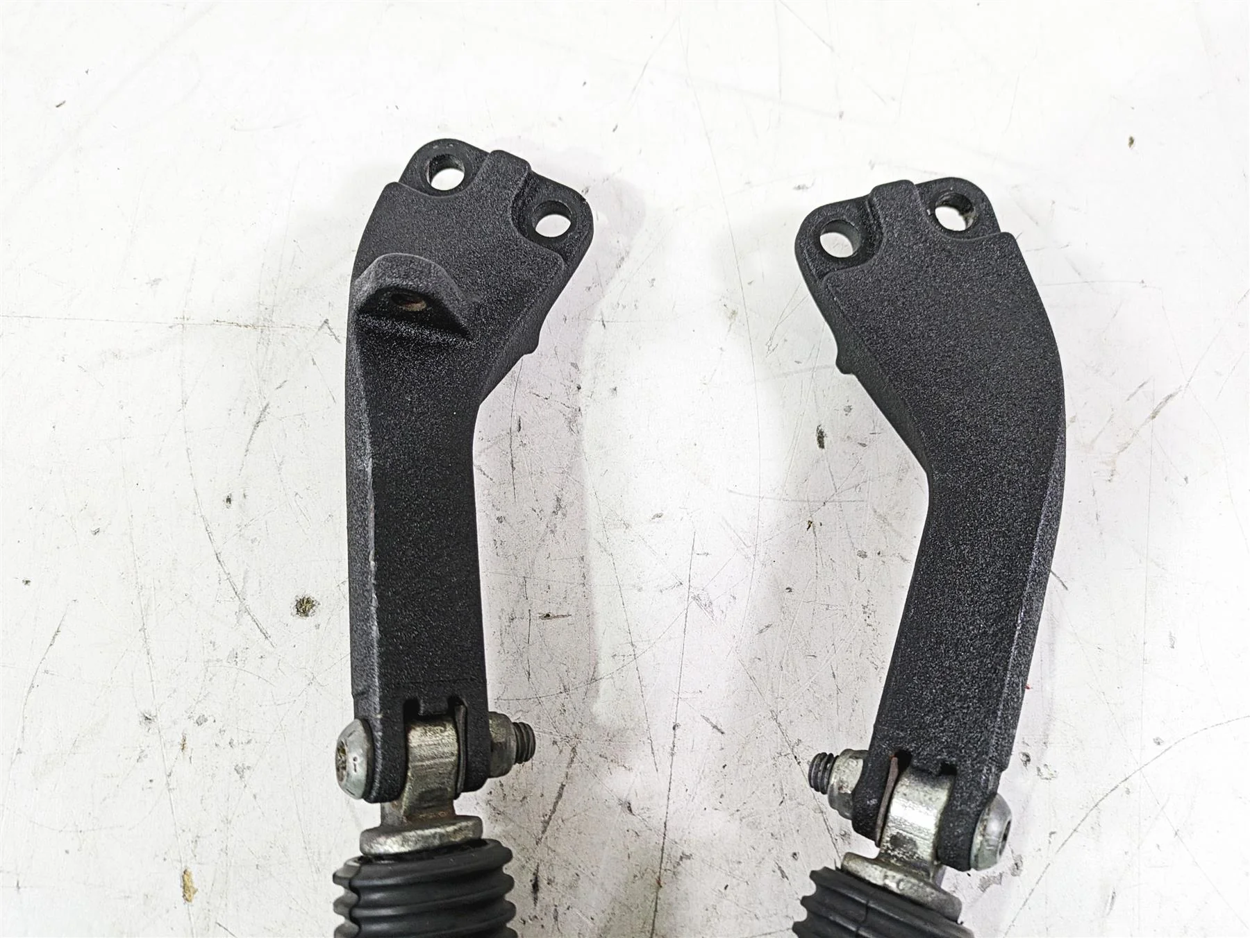 2013 Harley FXDWG Dyna Wide Glide Rear Passenger Footpeg Set 49230-06 49224-06A - Image 8