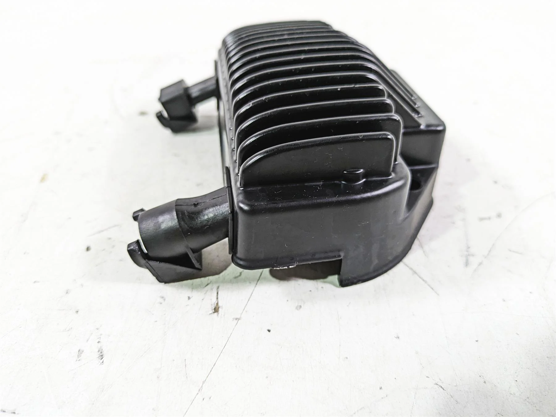 2013 Harley FXDWG Dyna Wide Glide Rectifier Voltage Regulator 74631-08A - Image 8