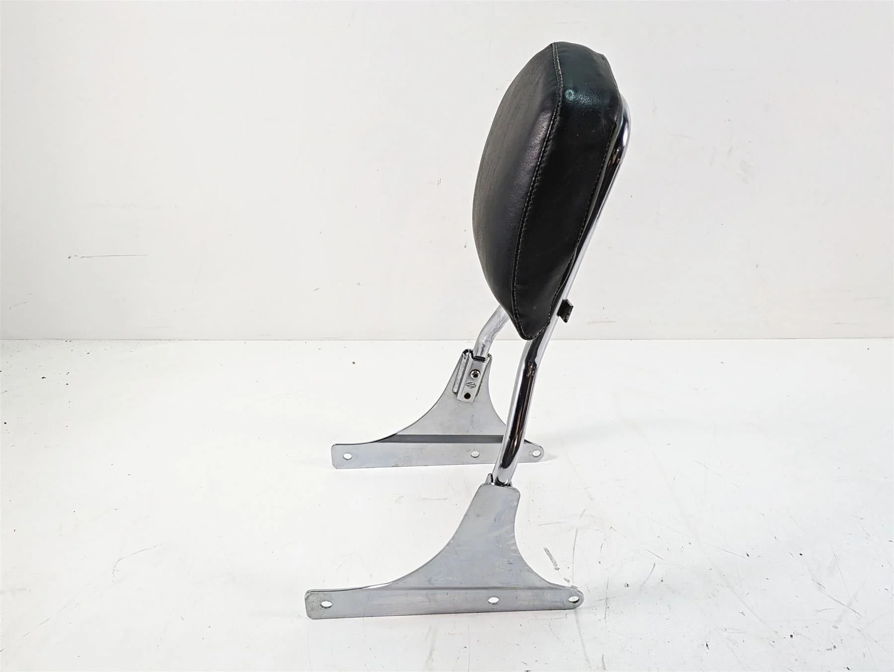 2013 Harley Softail FLSTC Heritage Classic Rear Backrest Sissy Bar Read 52731-00