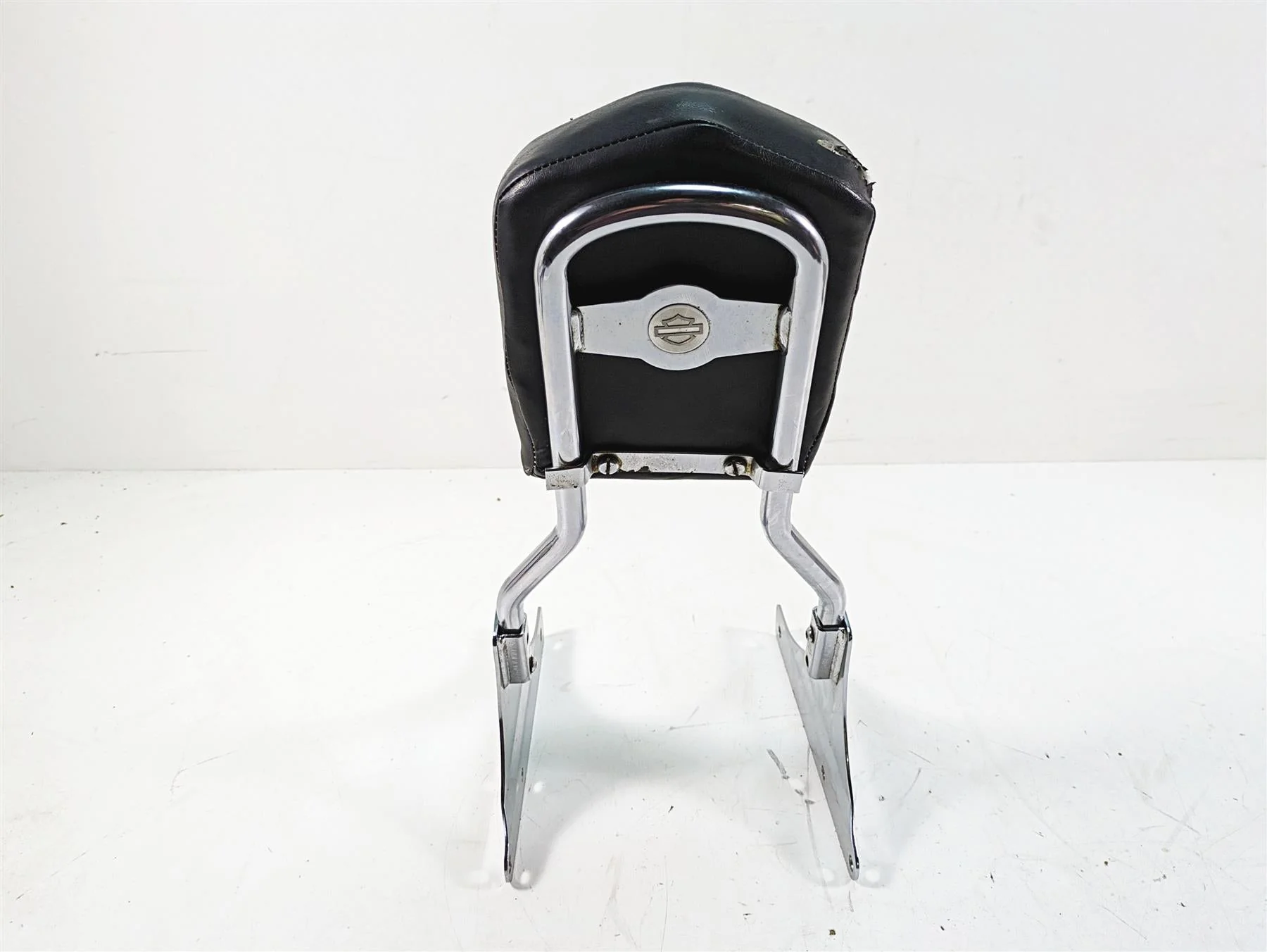 2013 Harley Softail FLSTC Heritage Classic Rear Backrest Sissy Bar Read 52731-00 - Image 3