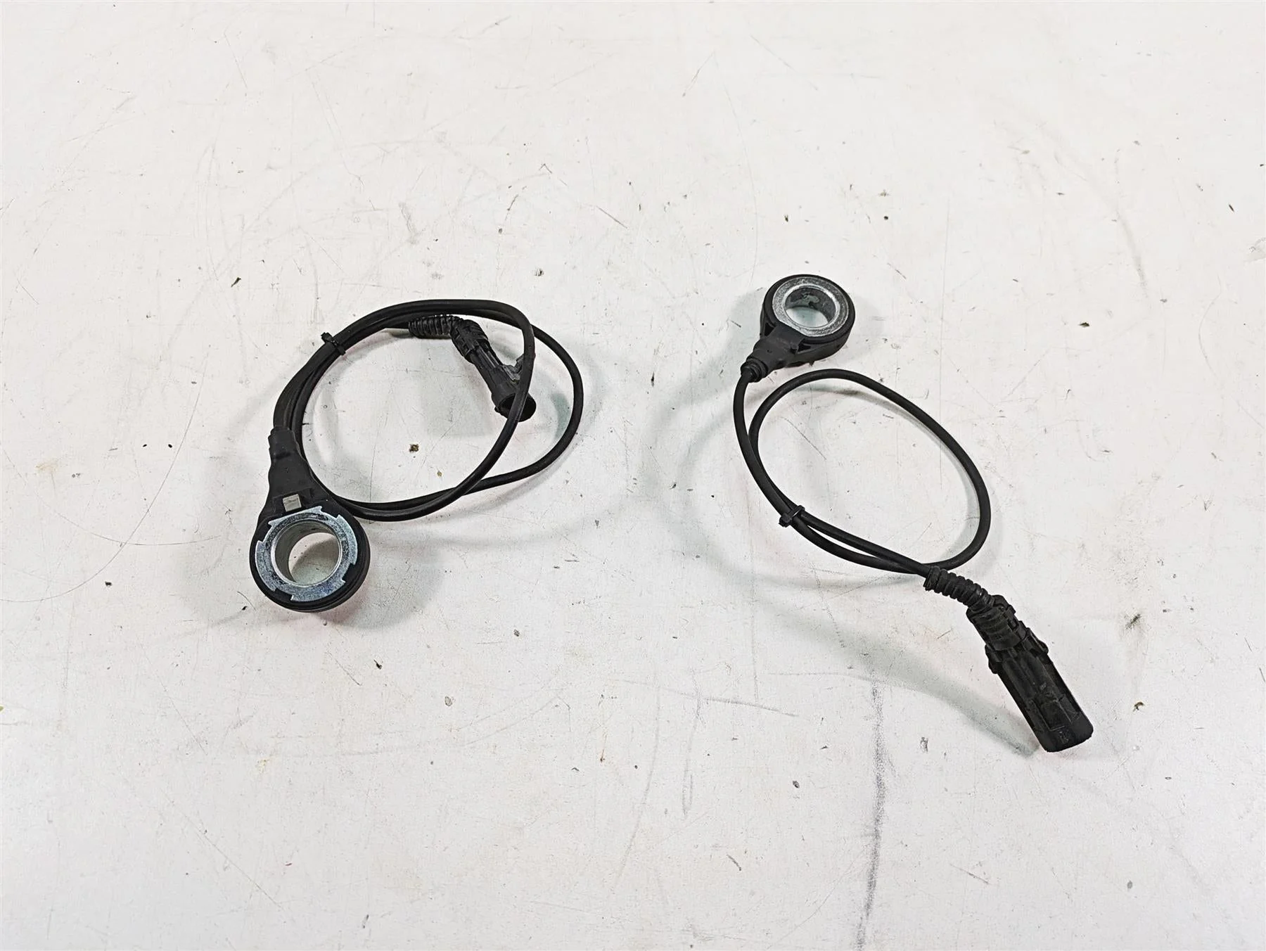 2013 Harley Softail FLSTFB Fat Boy Lo Front Rear Speed Sensor Set 40982-11 - Image 2