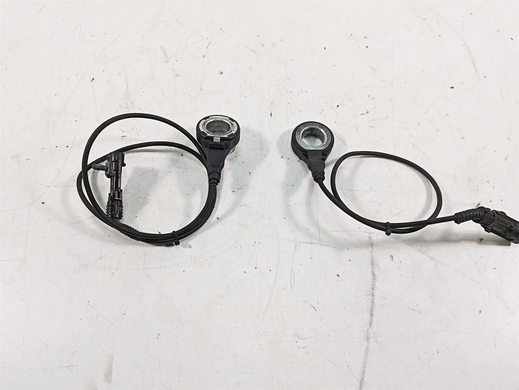 2013 Harley Softail FLSTFB Fat Boy Lo Front Rear Speed Sensor Set 40982-11 - Image 4