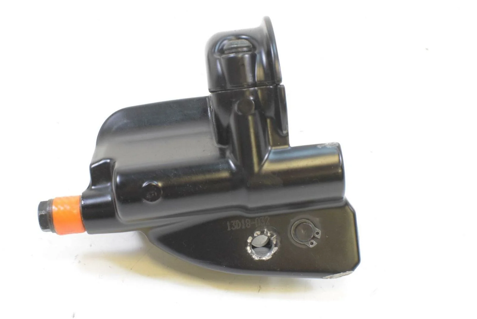 2013 Harley Touring FLHTCU Electra Glide Front Brake Master Cylinder 42862-06B - Image 5