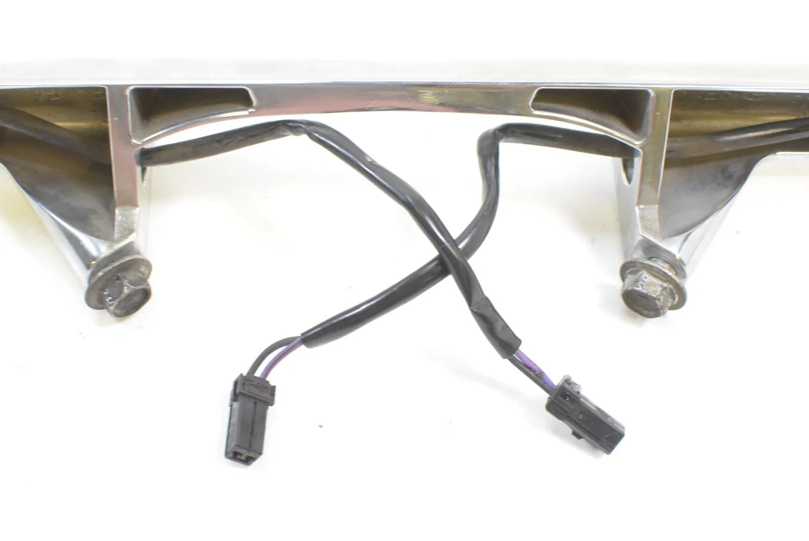 2013 Harley Touring FLHTCU Electra Glide Rear Turn Signal Blinker Bar  68510-74C - Image 10