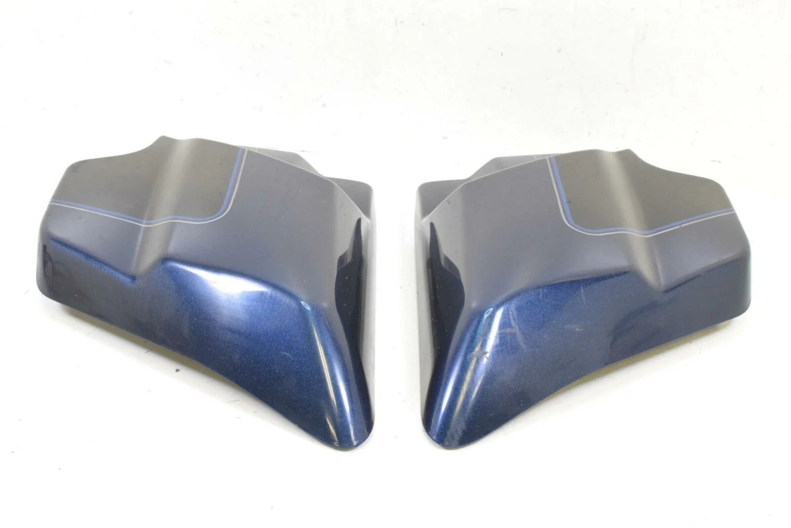 2013 Harley Touring FLHTCU Electra Glide Side Cover Set    66048-09A 66250-09 - Image 3