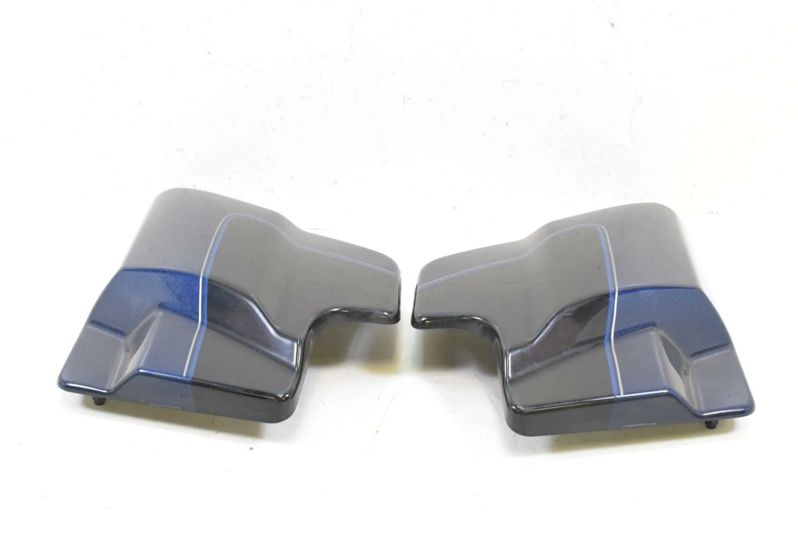 2013 Harley Touring FLHTCU Electra Glide Side Cover Set    66048-09A 66250-09 - Image 4