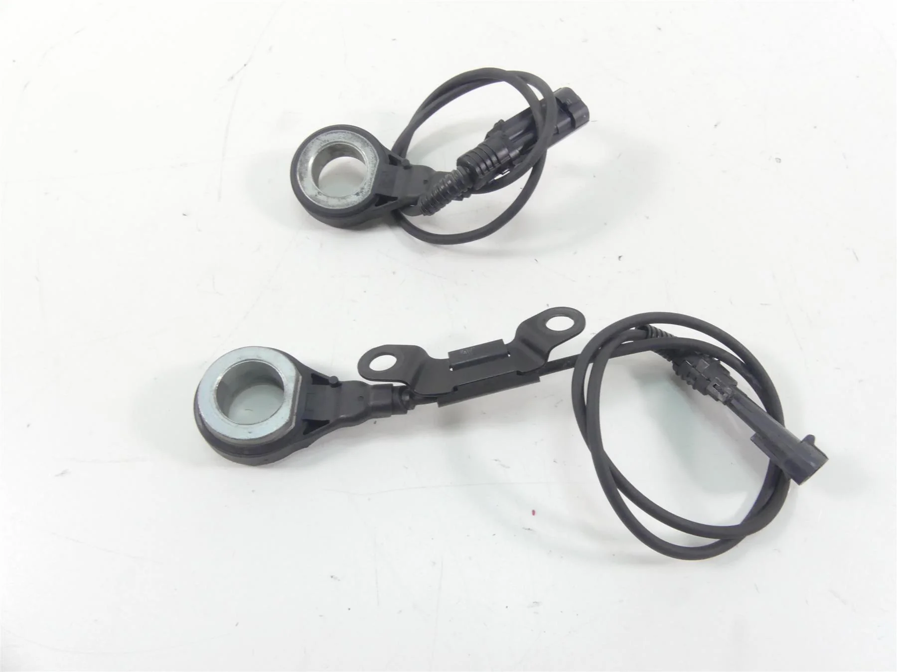2013 Harley Touring FLHTP Electra Glide Abs Brake Wheel Speed Sensors 40615-08 - Image 2
