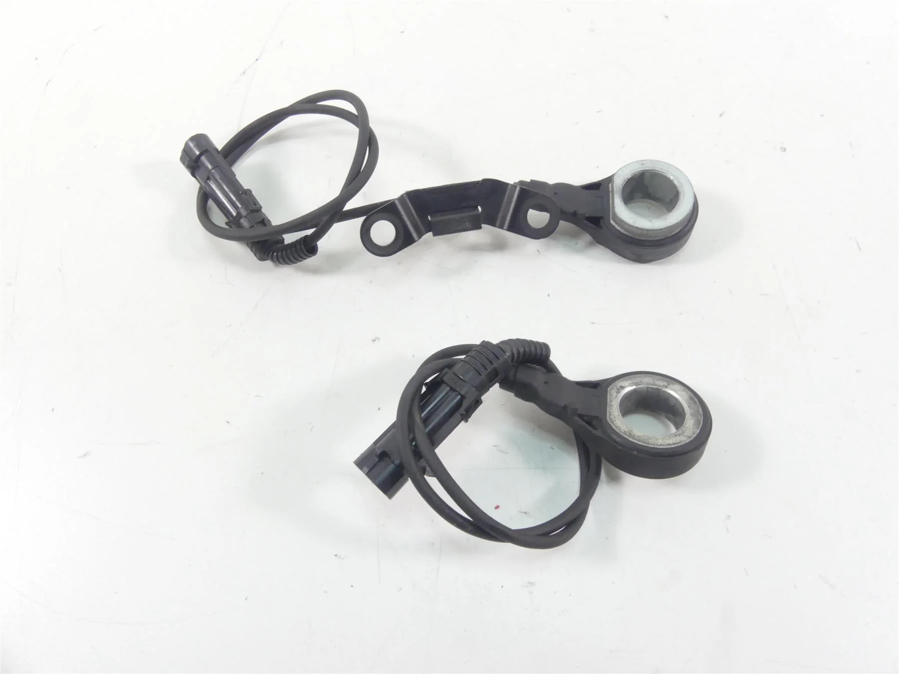 2013 Harley Touring FLHTP Electra Glide Abs Brake Wheel Speed Sensors 40615-08 - Image 4