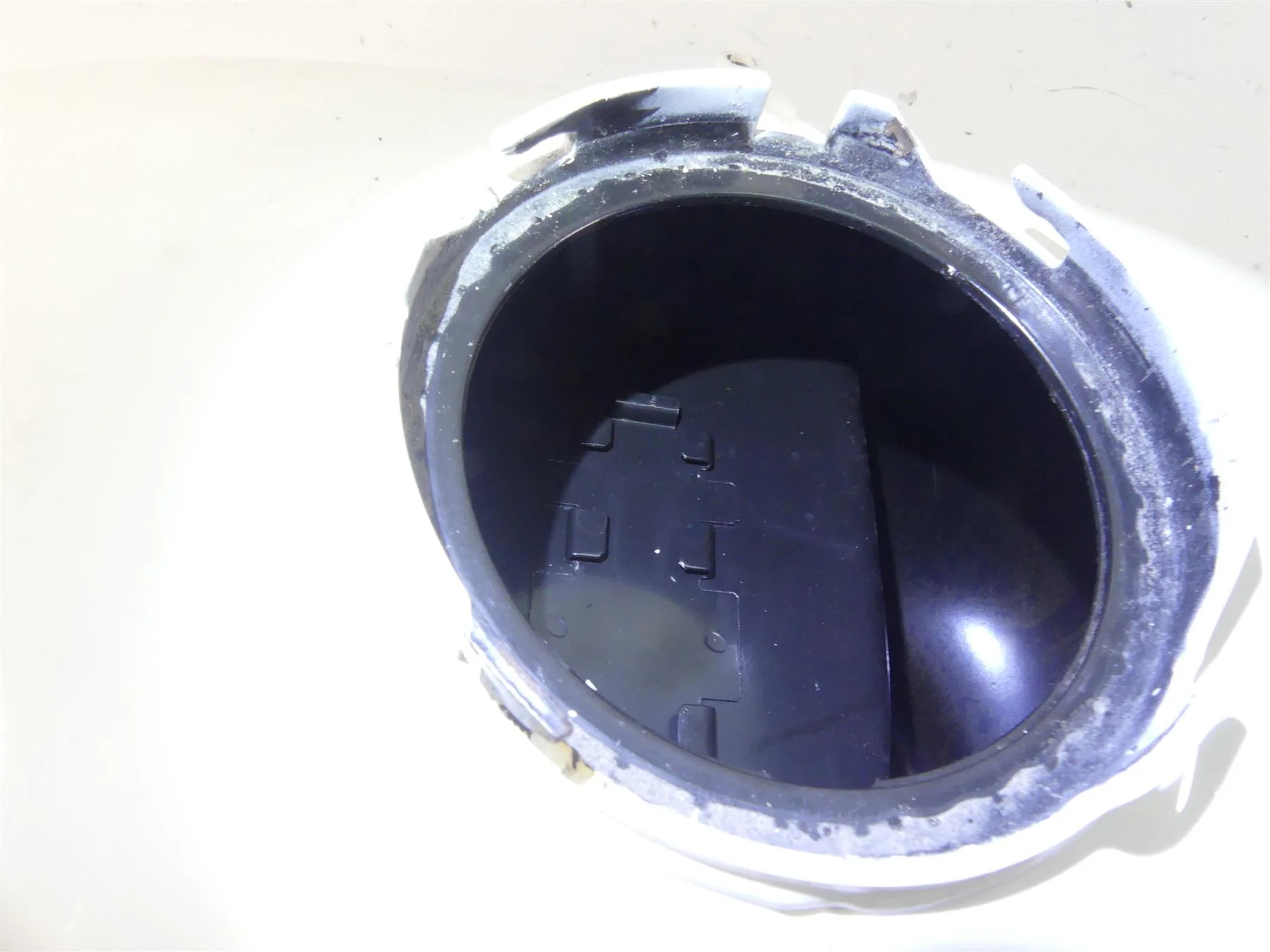 2013 Harley Touring FLHTP Electra Glide Fuel Gas Petrol Tank - No Dent 61356-08 - Image 6