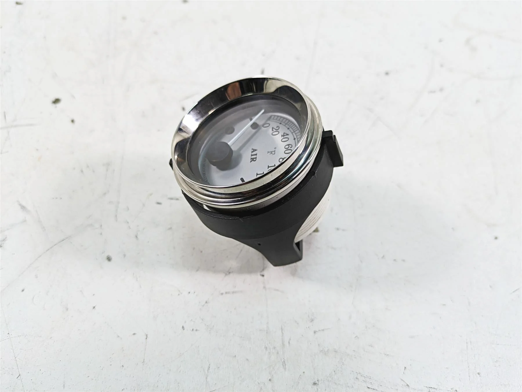 2013 Harley Touring FLHX Street Glide Air Temperature Gauge 75166-01A - Image 2