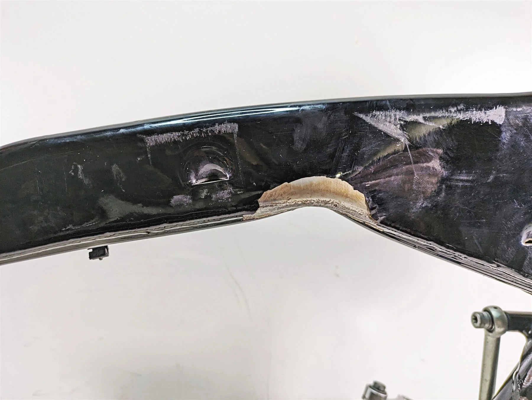 2013 Harley Touring FLHX Street Glide Bent Main Frame Chassis With Salvage Texas Title 47900-11BHP - Image 3