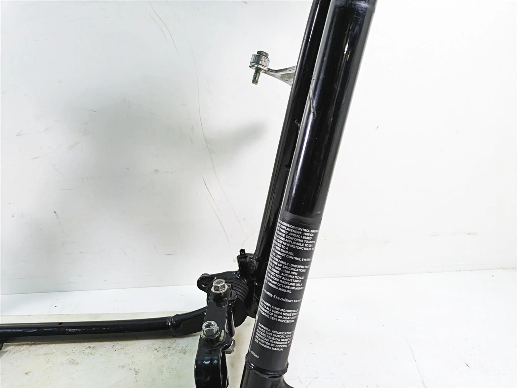 2013 Harley Touring FLHX Street Glide Bent Main Frame Chassis With Salvage Texas Title 47900-11BHP - Image 5