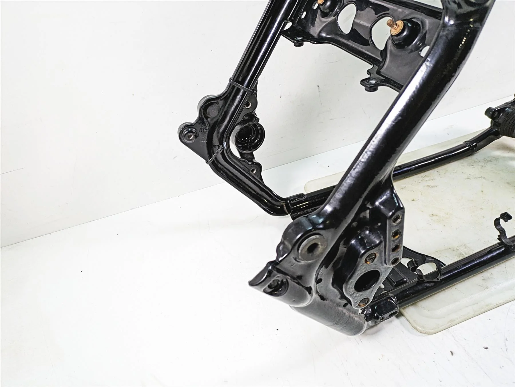 2013 Harley Touring FLHX Street Glide Bent Main Frame Chassis With Salvage Texas Title 47900-11BHP - Image 7