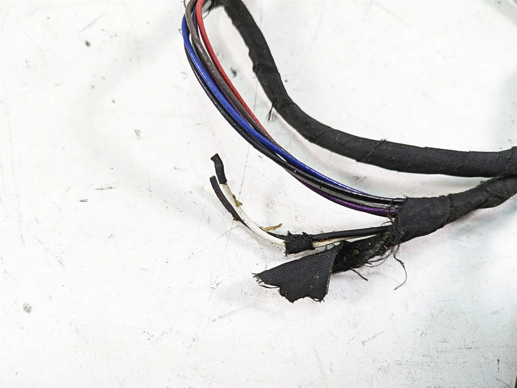 2013 Harley Touring FLHX Street Glide Fly Ride By Wire Sensor - Read 32305-08B - Image 2