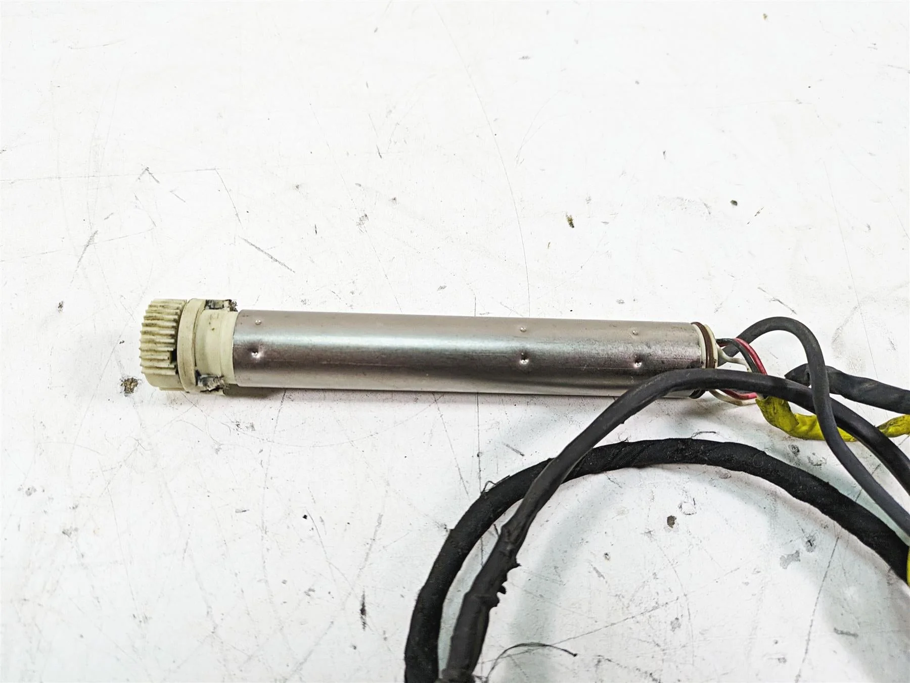 2013 Harley Touring FLHX Street Glide Fly Ride By Wire Sensor - Read 32305-08B - Image 5