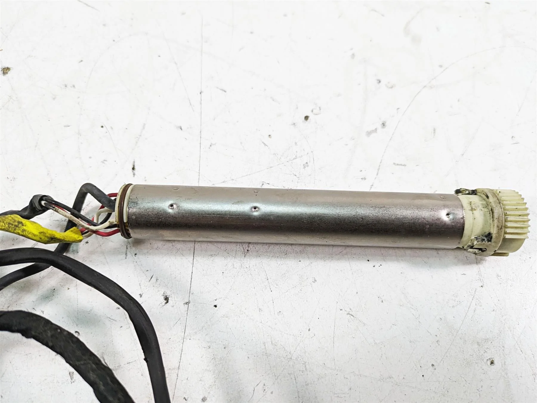2013 Harley Touring FLHX Street Glide Fly Ride By Wire Sensor - Read 32305-08B - Image 8