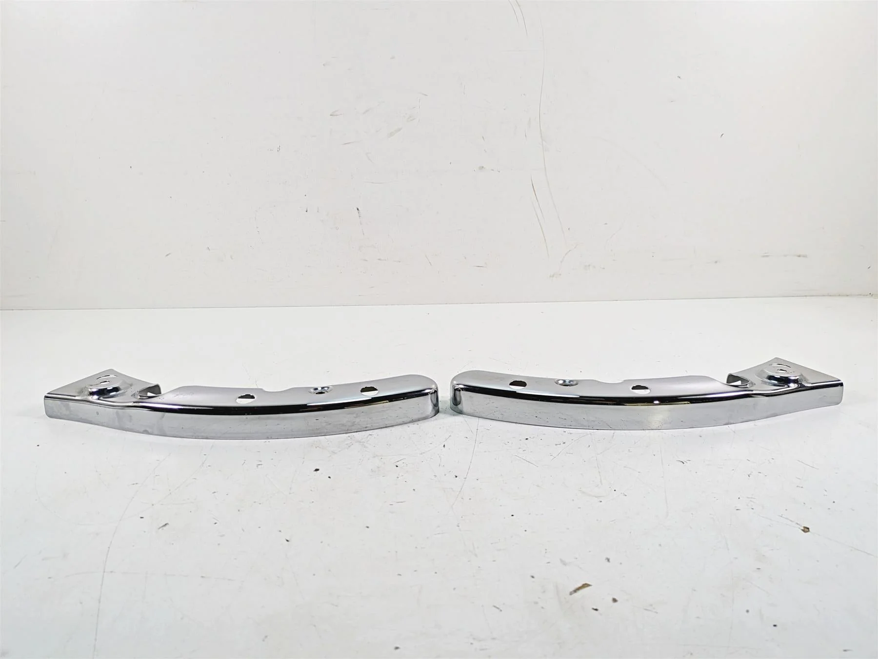 2013 Harley Touring FLHX Street Glide Frame Struts Covers 47502-09A 47504-09A - Image 7