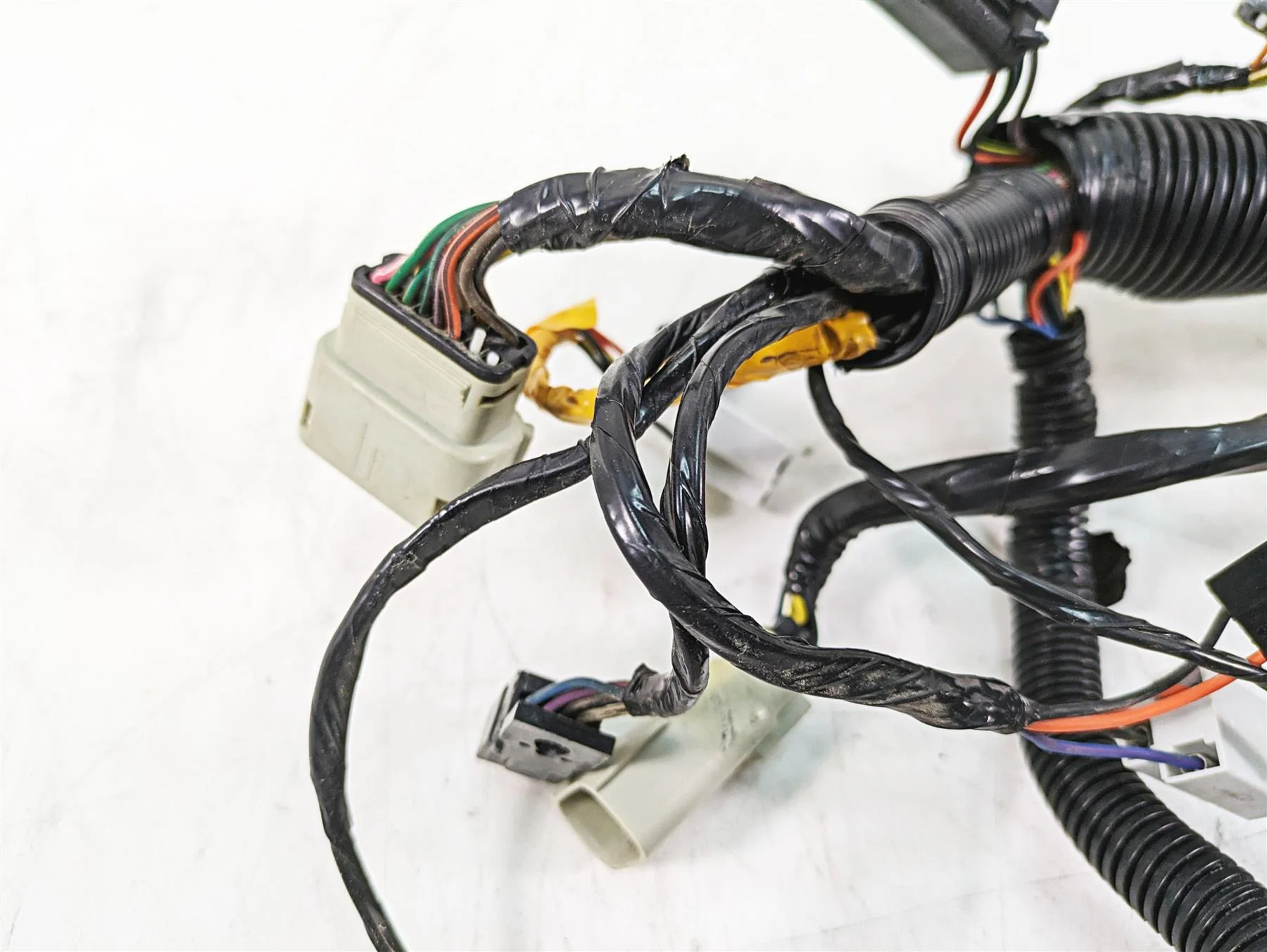 2013 Harley Touring FLHX Street Glide Front Fairing Wiring Harness 70232-10 - Image 5