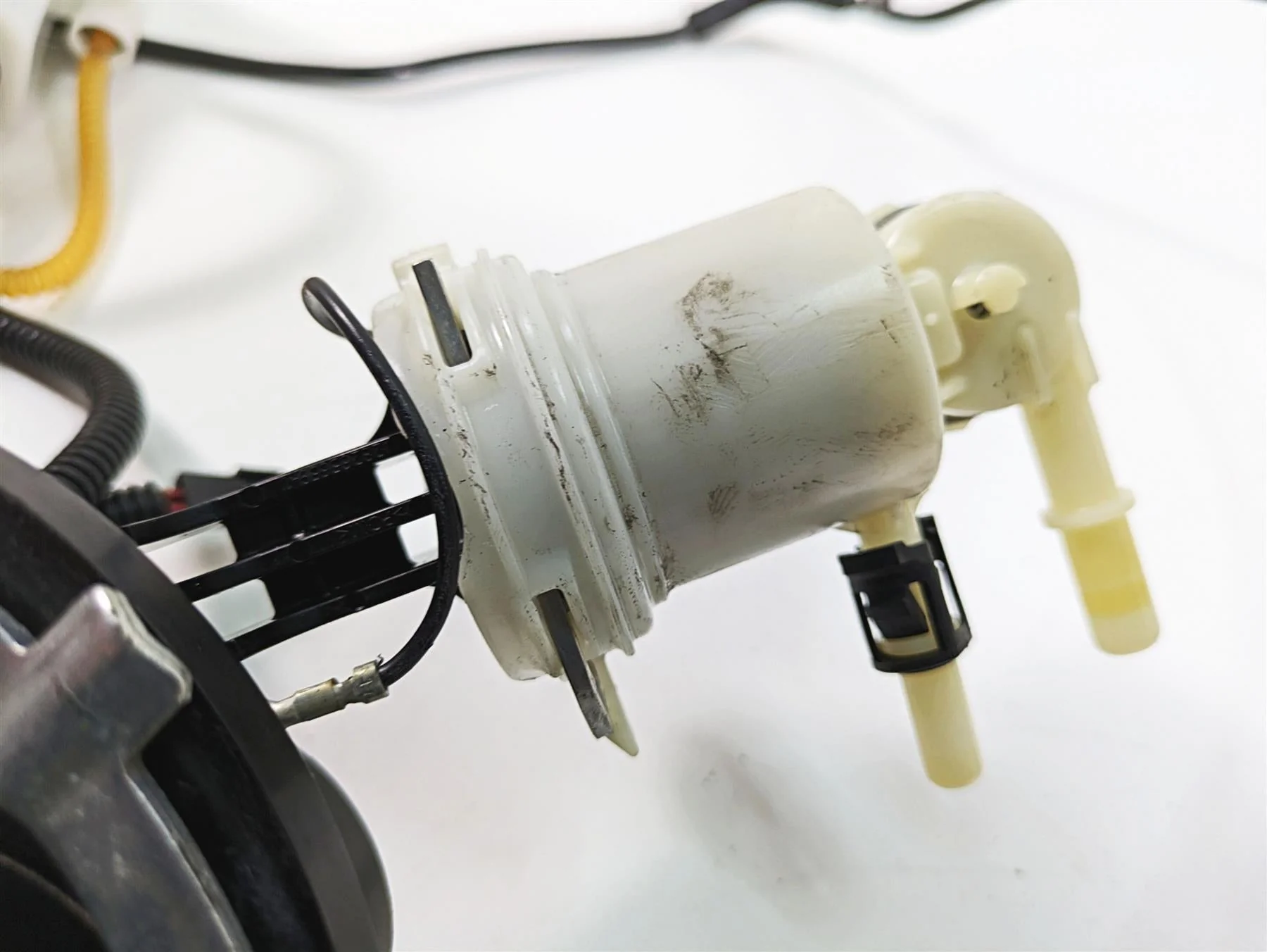 2013 Harley Touring FLHX Street Glide Fuel Gas Petrol Pump 62908-08 75069-08C - Image 6