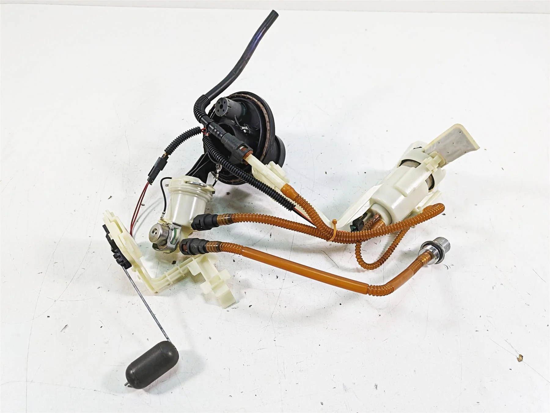 2013 Harley Touring FLHX Street Glide Fuel Gas Petrol Pump - Tested 75069-08C