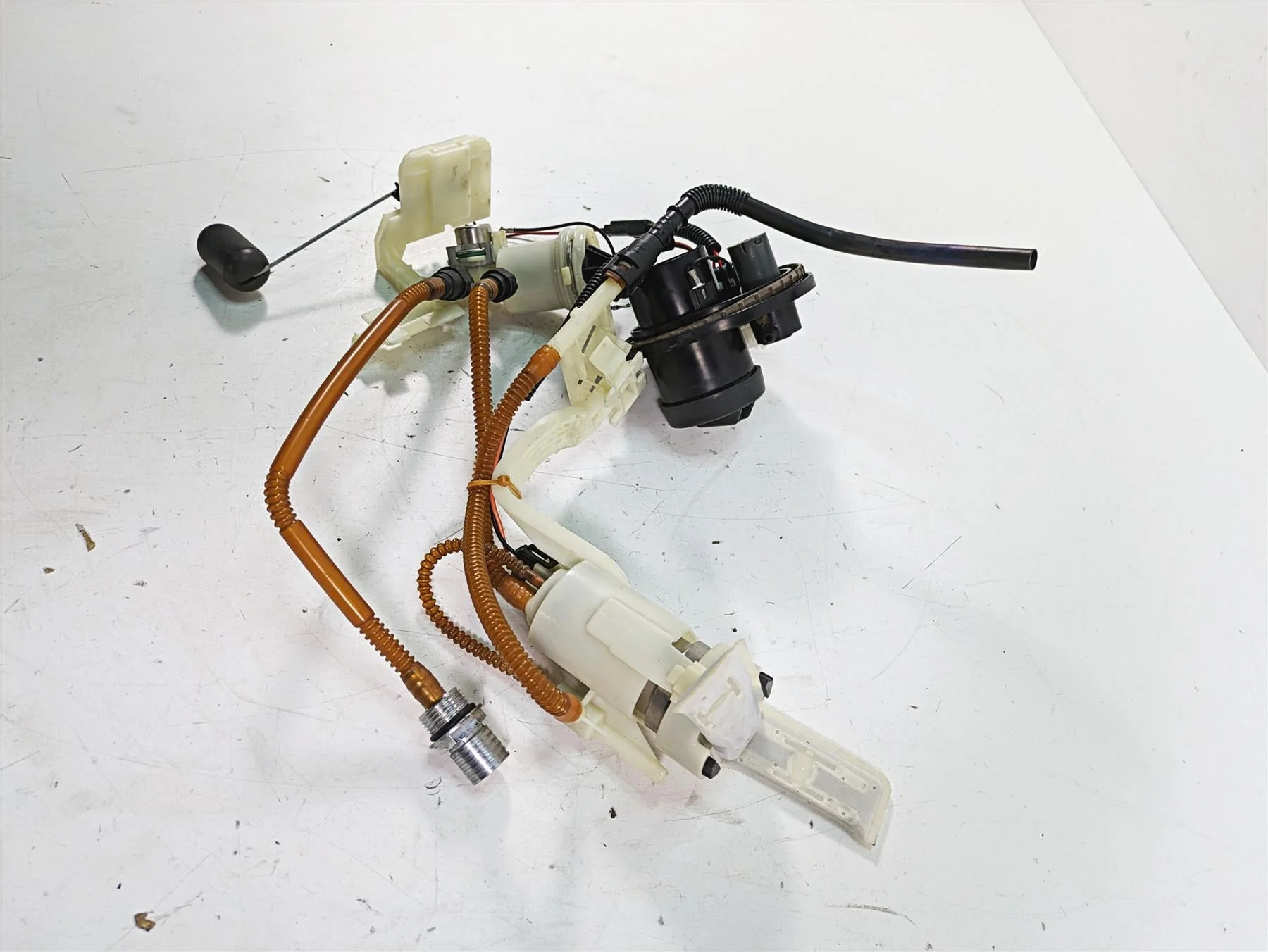 2013 Harley Touring FLHX Street Glide Fuel Gas Petrol Pump - Tested 75069-08C - Image 3