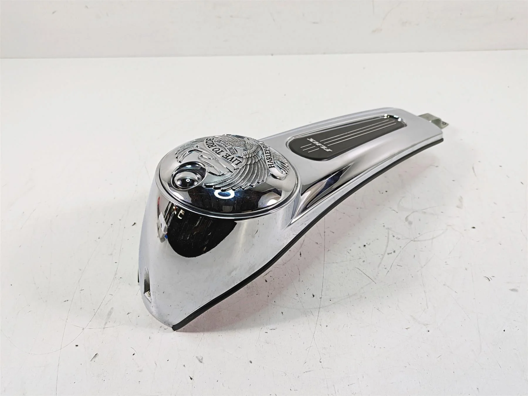 2013 Harley Touring FLHX Street Glide Fuel Gas Tank Cover Dash 69214-08 - Image 12