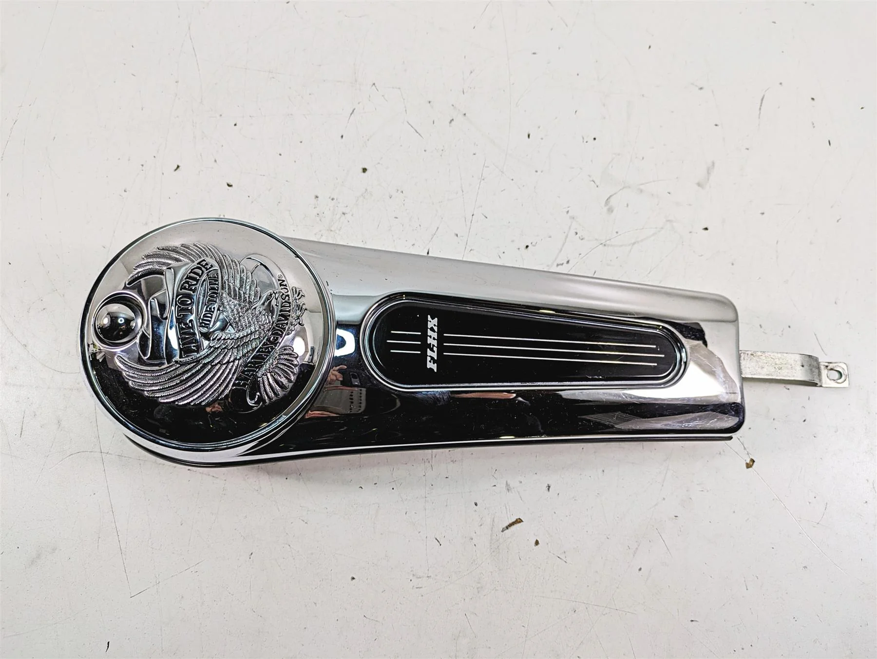 2013 Harley Touring FLHX Street Glide Fuel Gas Tank Cover Dash 69214-08 - Image 5