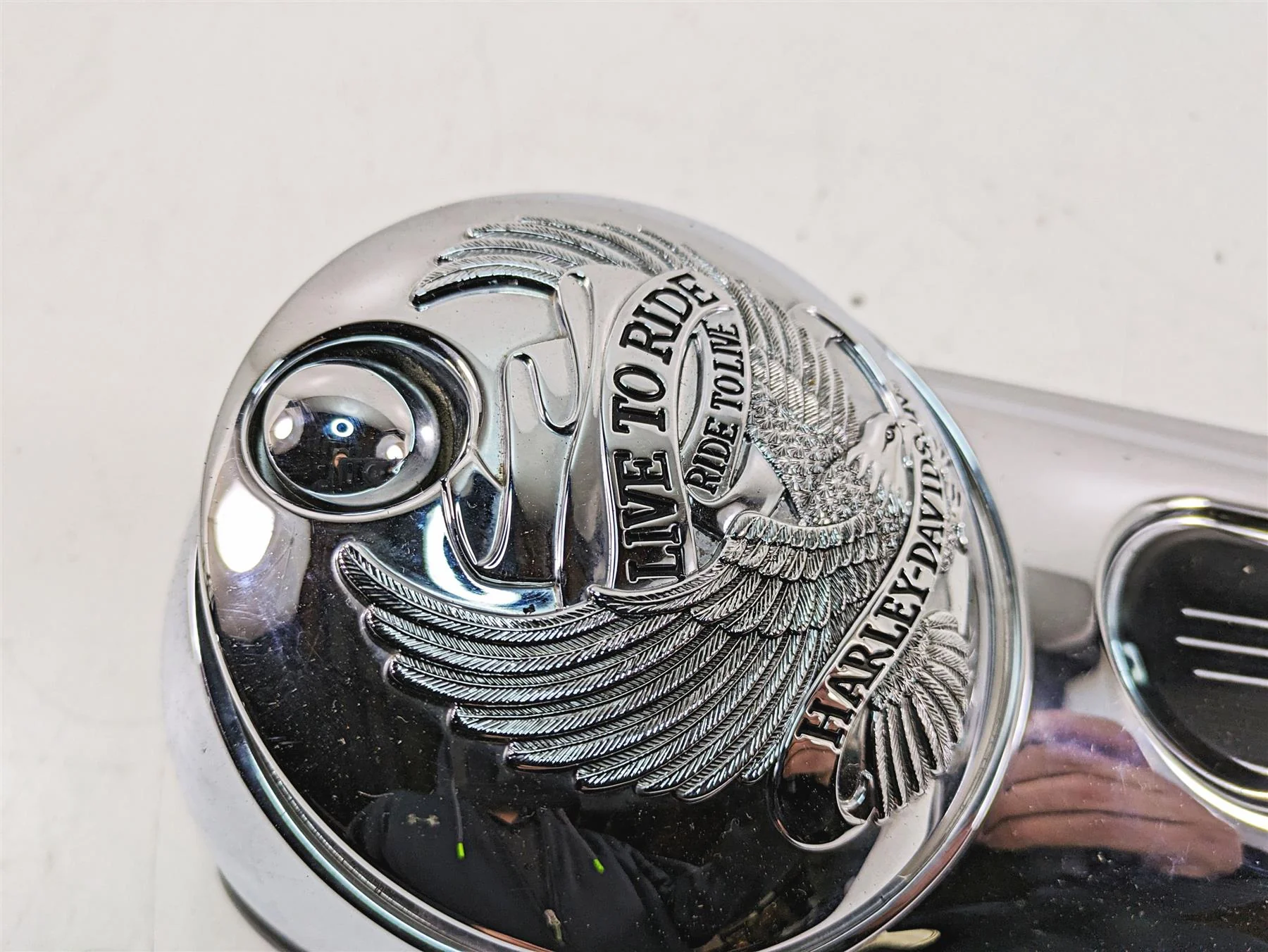 2013 Harley Touring FLHX Street Glide Fuel Gas Tank Cover Dash 69214-08 - Image 6