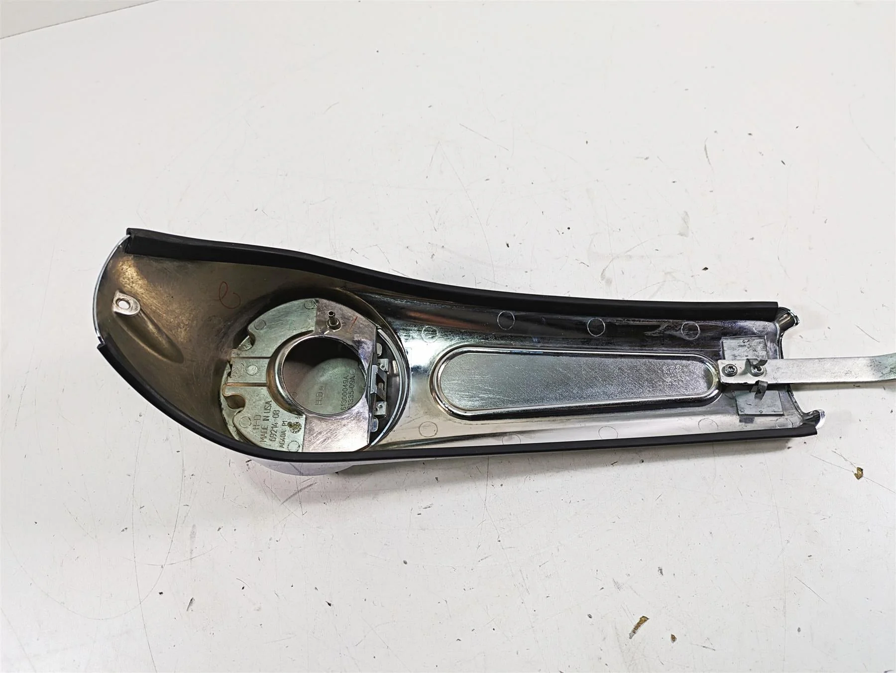 2013 Harley Touring FLHX Street Glide Fuel Gas Tank Cover Dash 69214-08 - Image 8