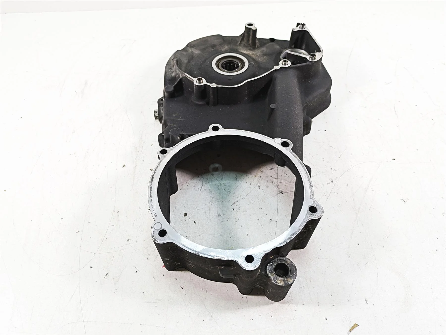 2013 Harley Touring FLHX Street Glide Inner Primary Clutch Cover -Read 60677-07A - Image 3
