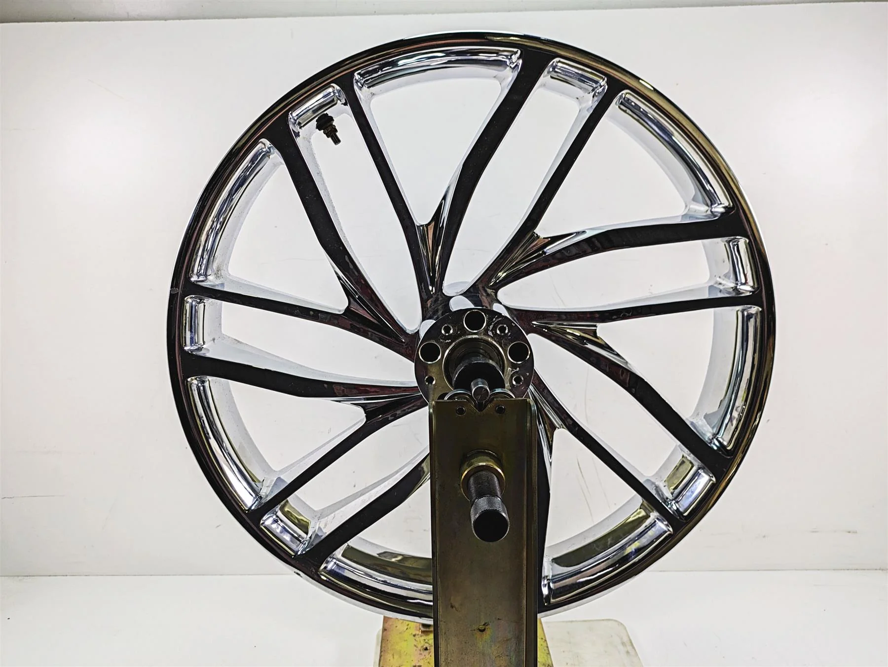 2013 Harley Touring FLHX Street Glide Mototeks Rise 21x3.25 Front Wheel -Read - Image 4