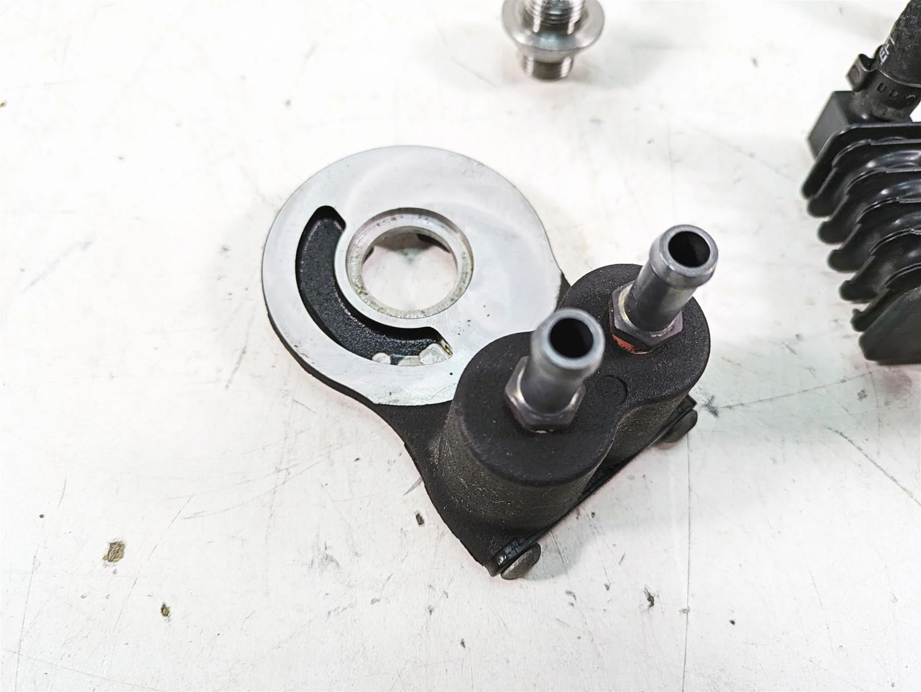 2013 Harley Touring FLHX Street Glide Oil Cooler & Flange Adapter Set 63083-11A - Image 6