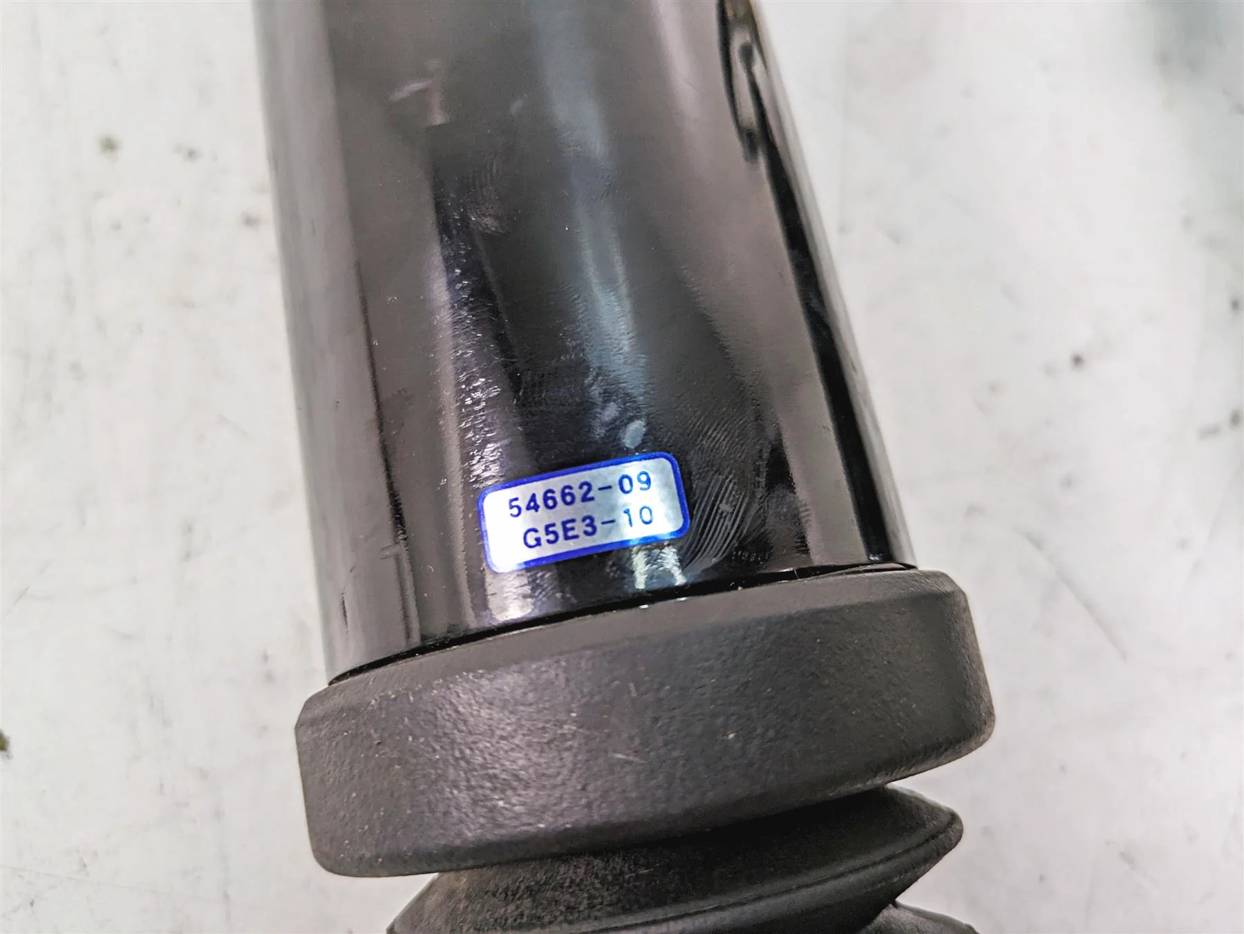 2013 Harley Touring FLHX Street Glide Rear Air Ride Shock Damper Set 54662-09 - Image 12